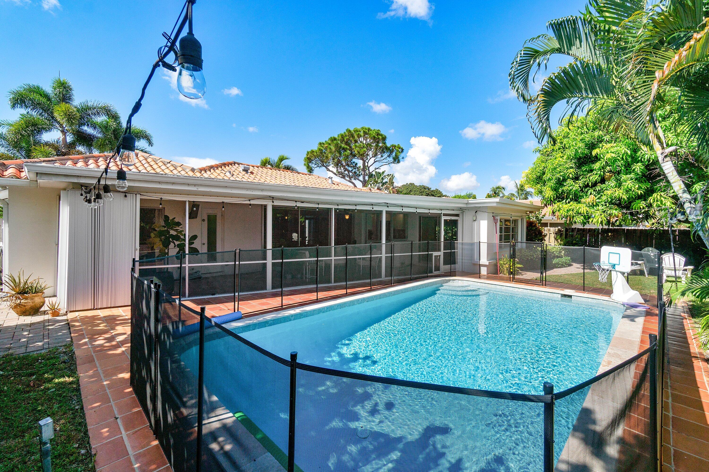 943 SW 5th, Boca Raton FL 33486