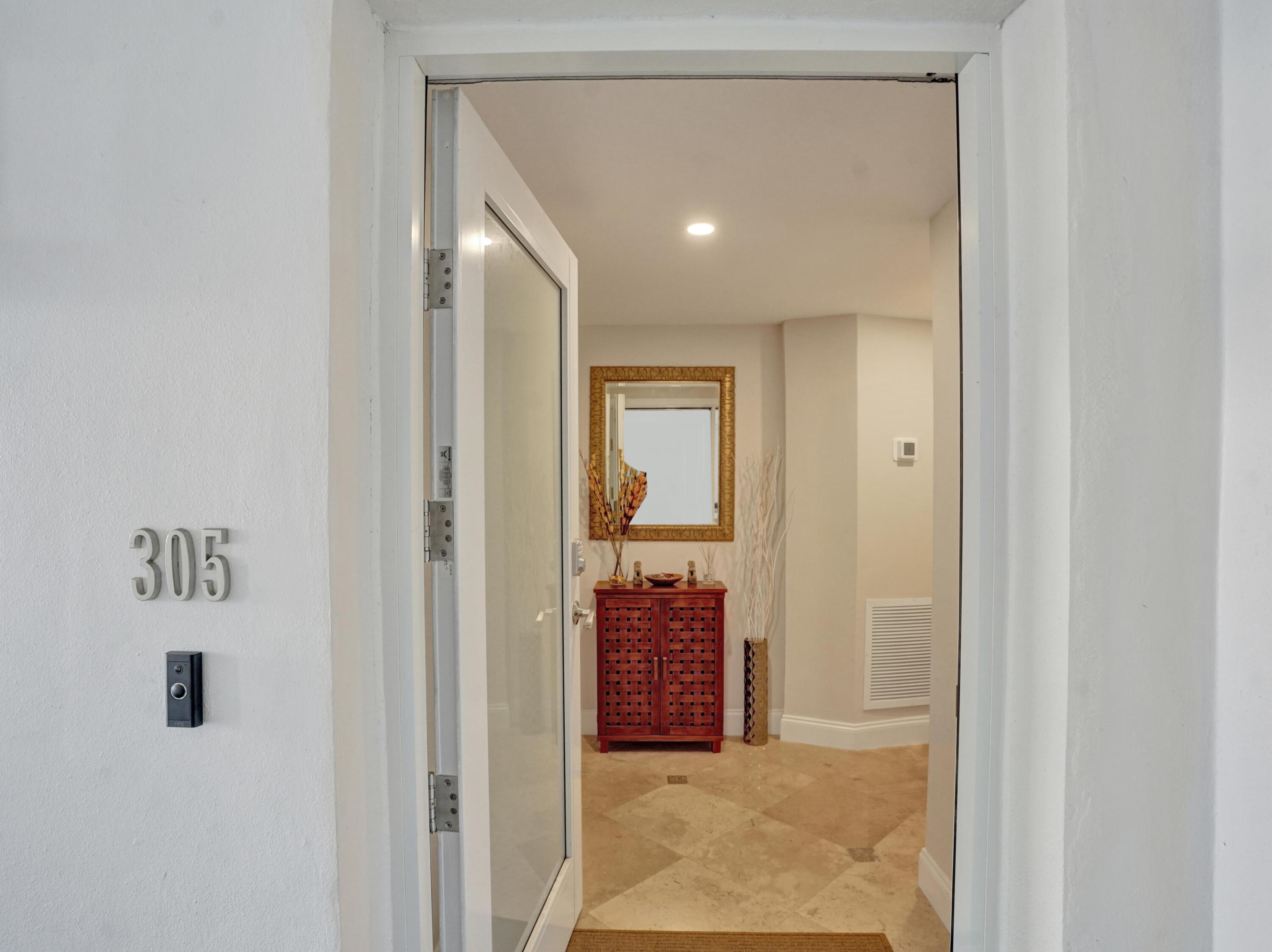 3050 NE 47th #305, Fort Lauderdale FL 33308