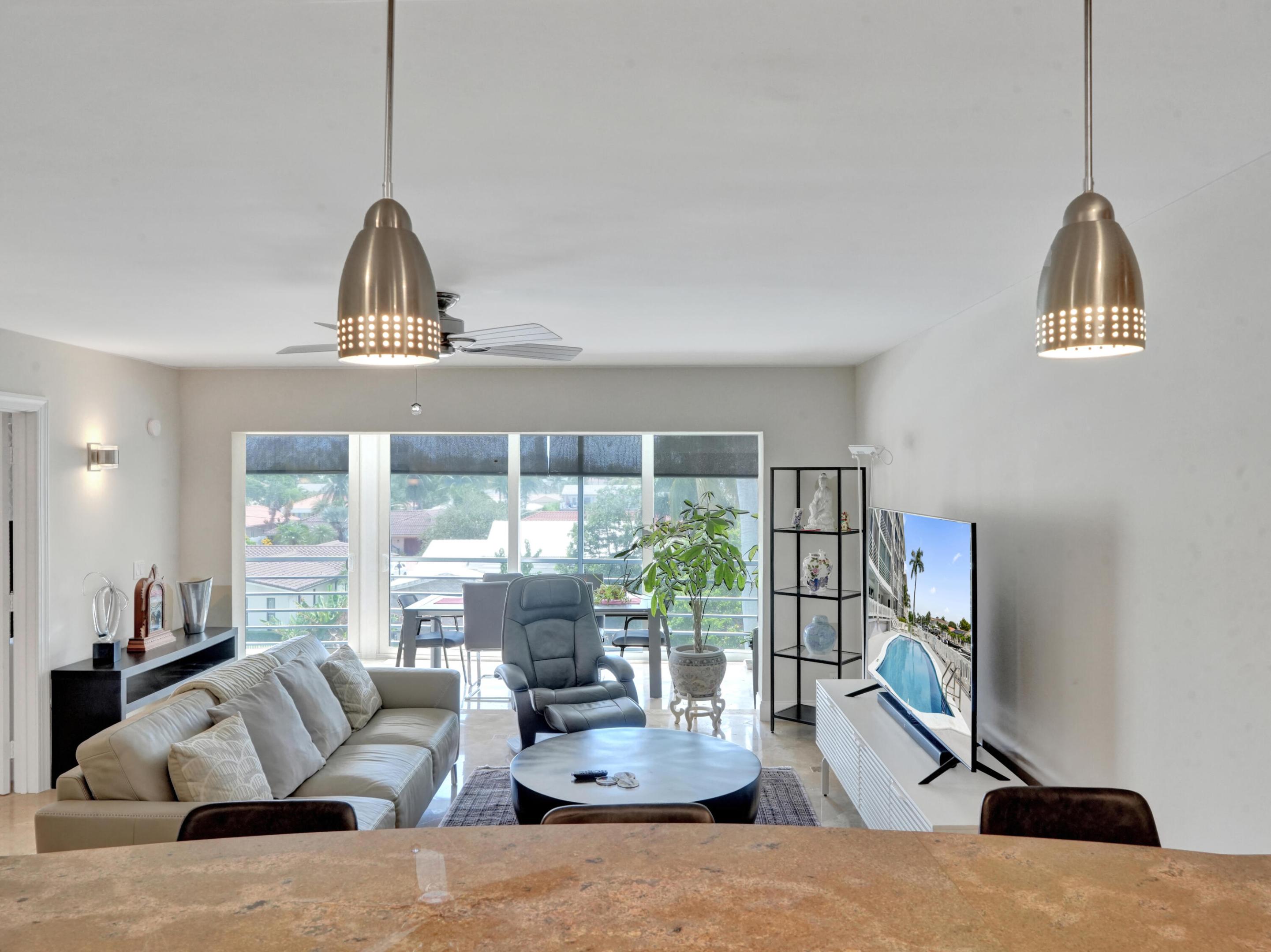 3050 NE 47th #305, Fort Lauderdale FL 33308