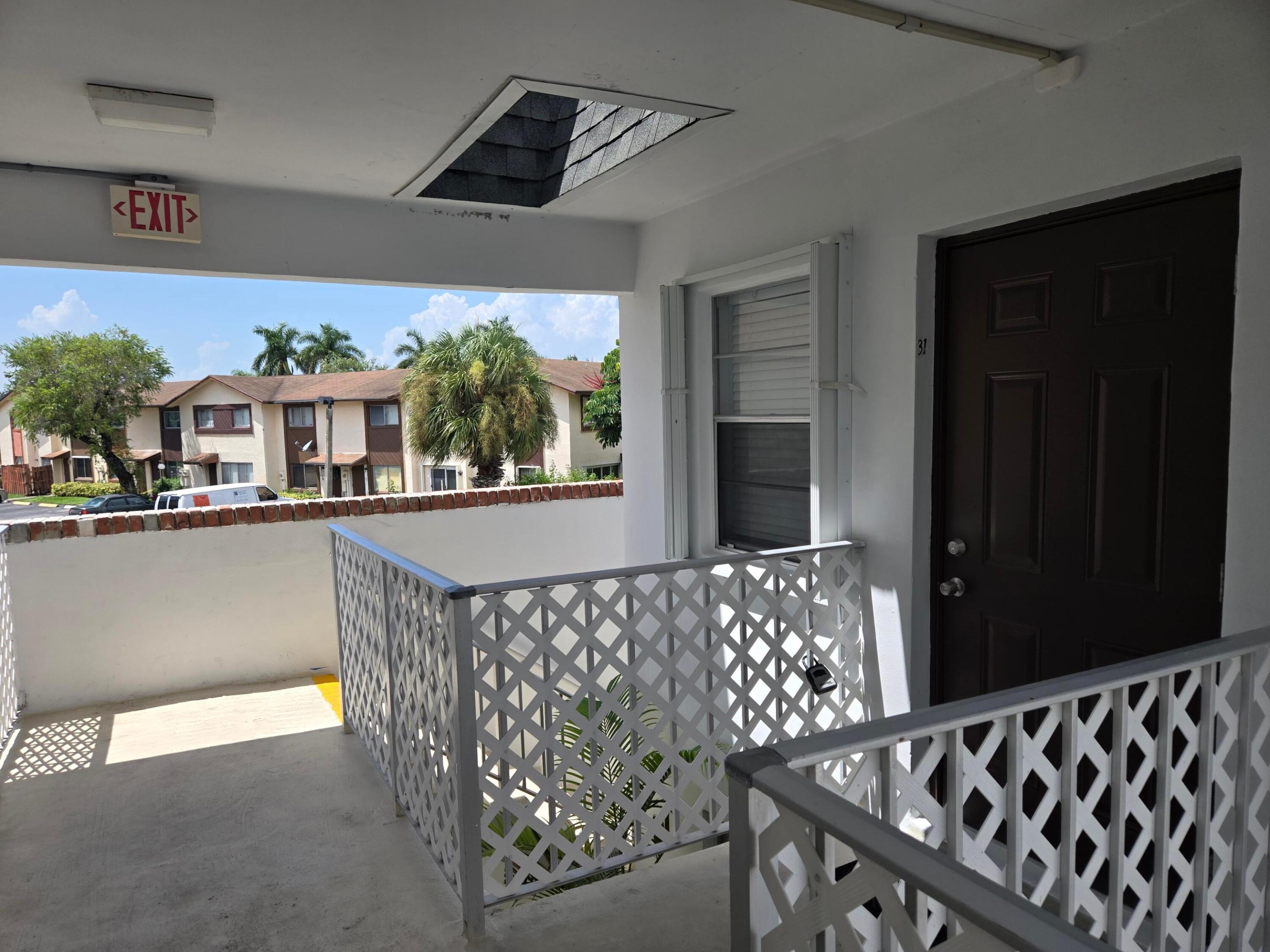 6505 WINFIELD #B-31, Margate FL 33063