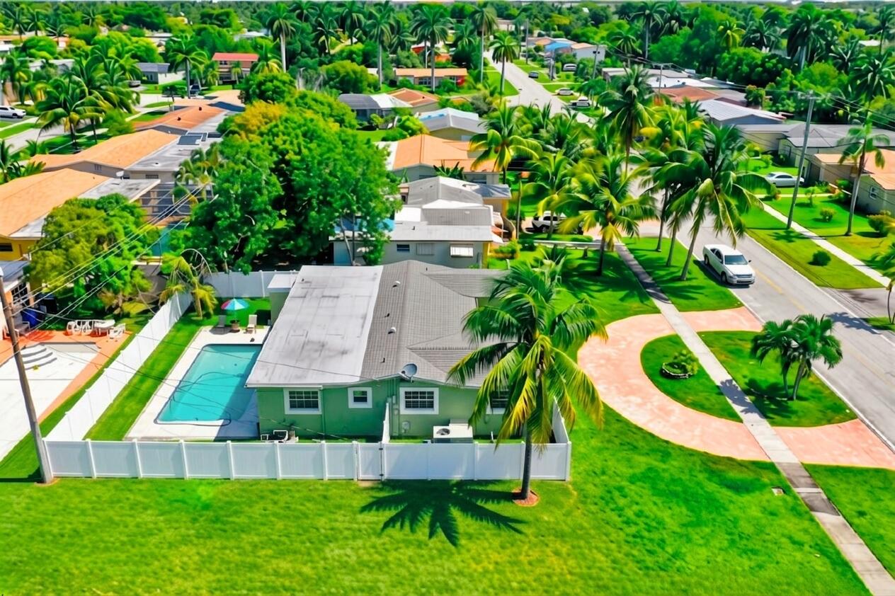 3925 NW 35TH, Lauderdale Lakes FL 33309