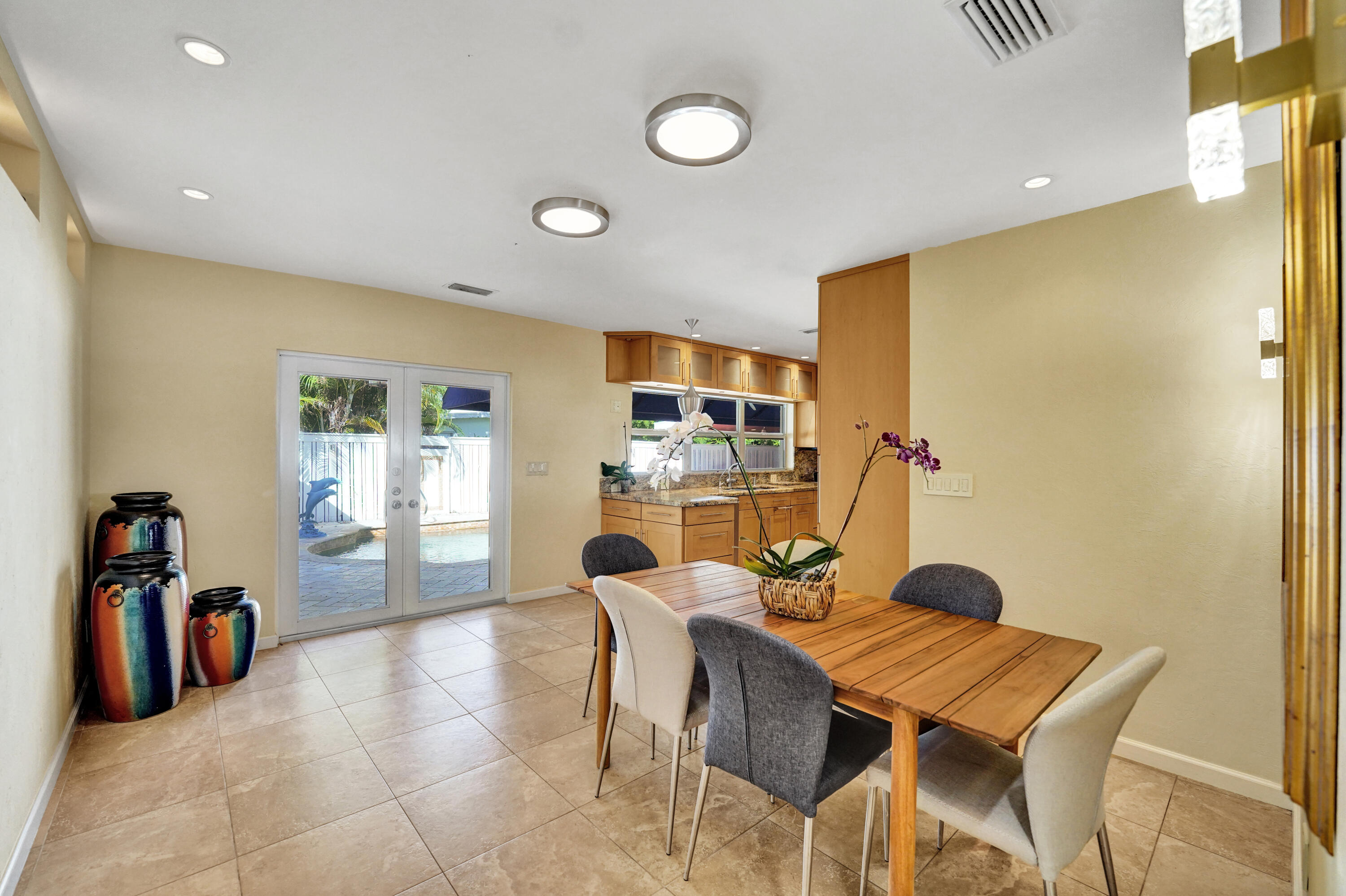 2314 Desota, Fort Lauderdale FL 33301