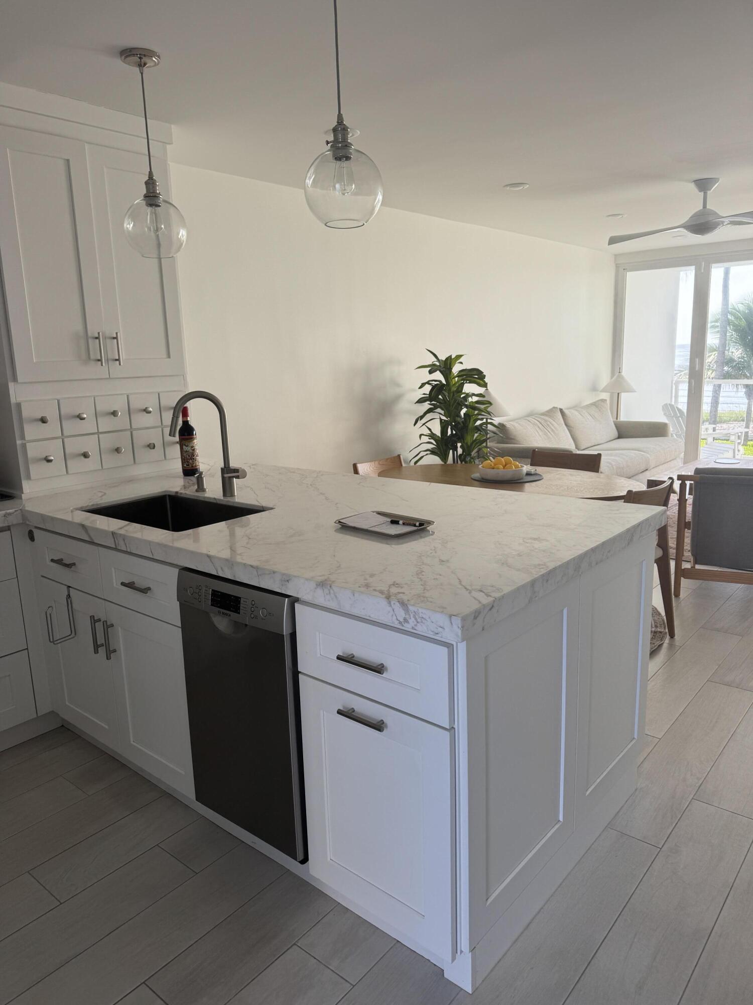 1041 HILLSBORO MILE #11, Hillsboro Beach FL 33062