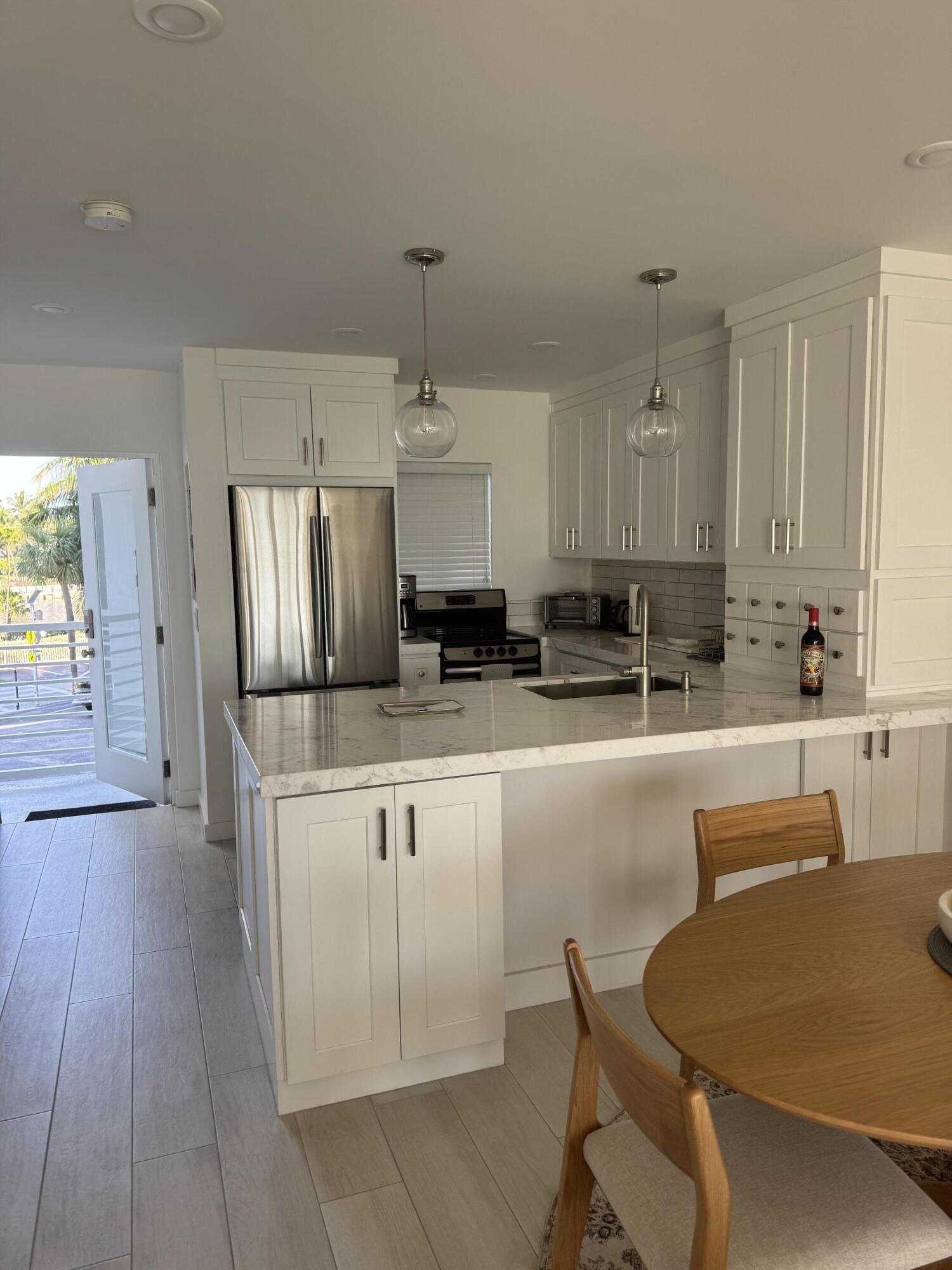 1041 HILLSBORO MILE #11, Hillsboro Beach FL 33062