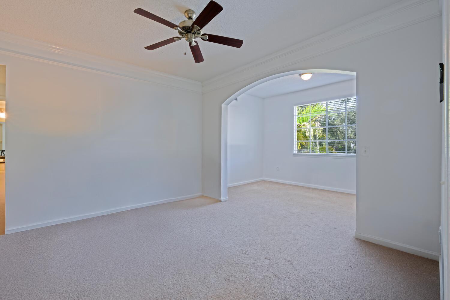 5205 Myrtlewood #201, Palm Beach Gardens FL 33418