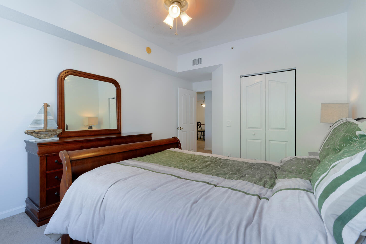 5205 Myrtlewood #201, Palm Beach Gardens FL 33418