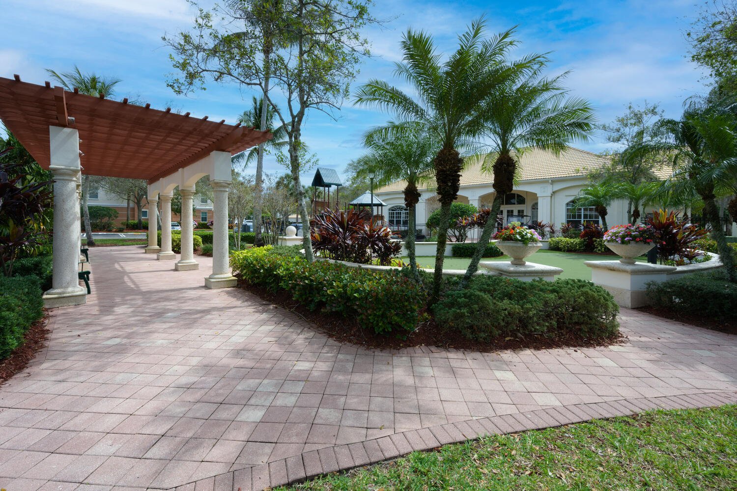 5205 Myrtlewood #201, Palm Beach Gardens FL 33418