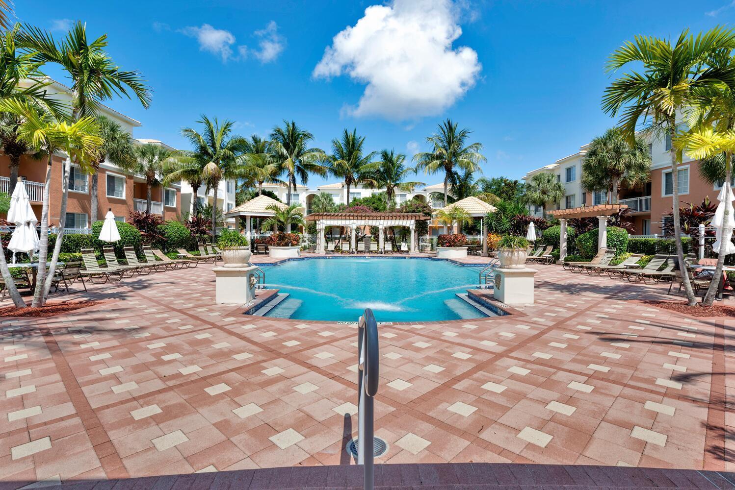 5205 Myrtlewood #201, Palm Beach Gardens FL 33418