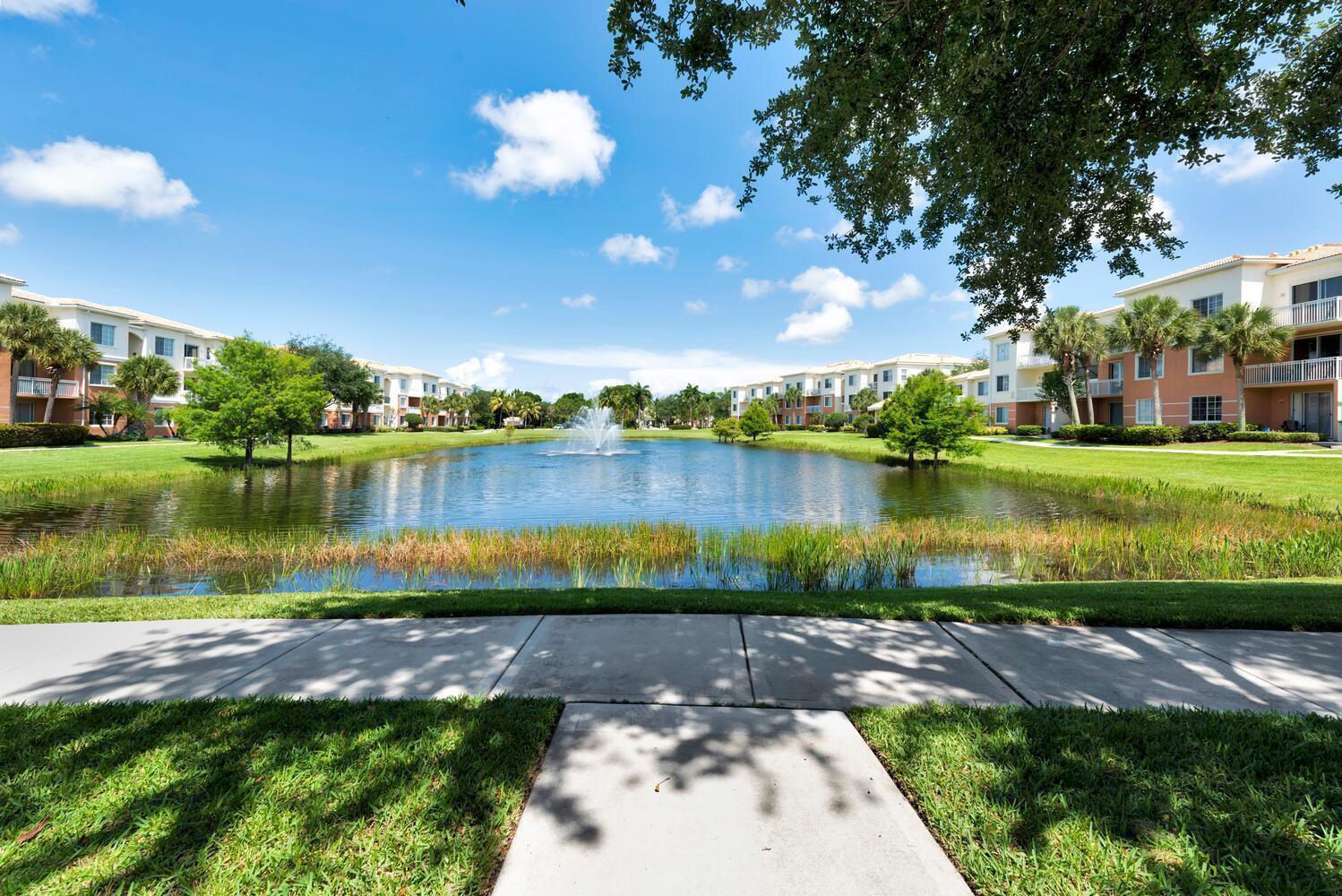 5205 Myrtlewood #201, Palm Beach Gardens FL 33418