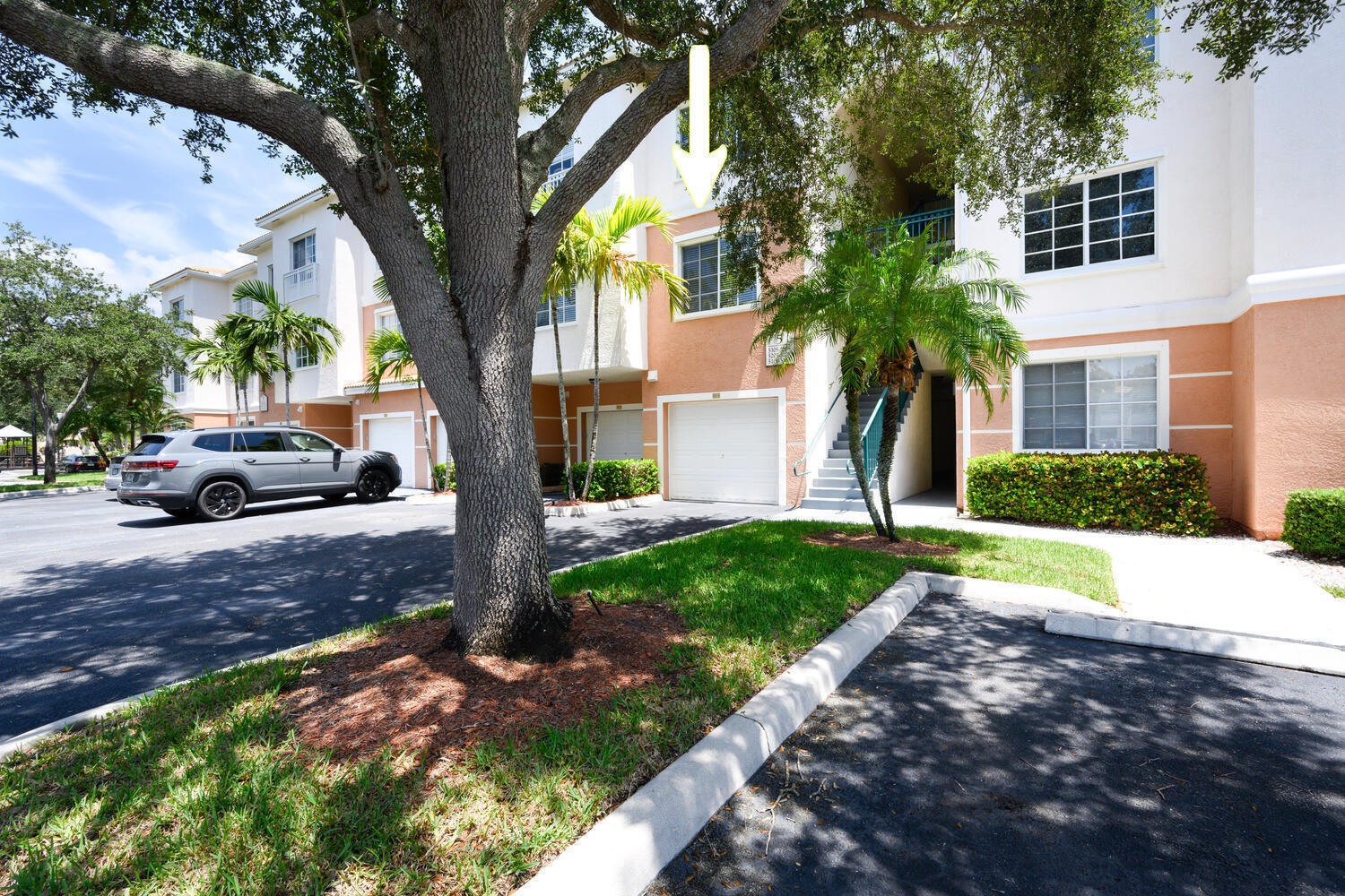5205 Myrtlewood #201, Palm Beach Gardens FL 33418