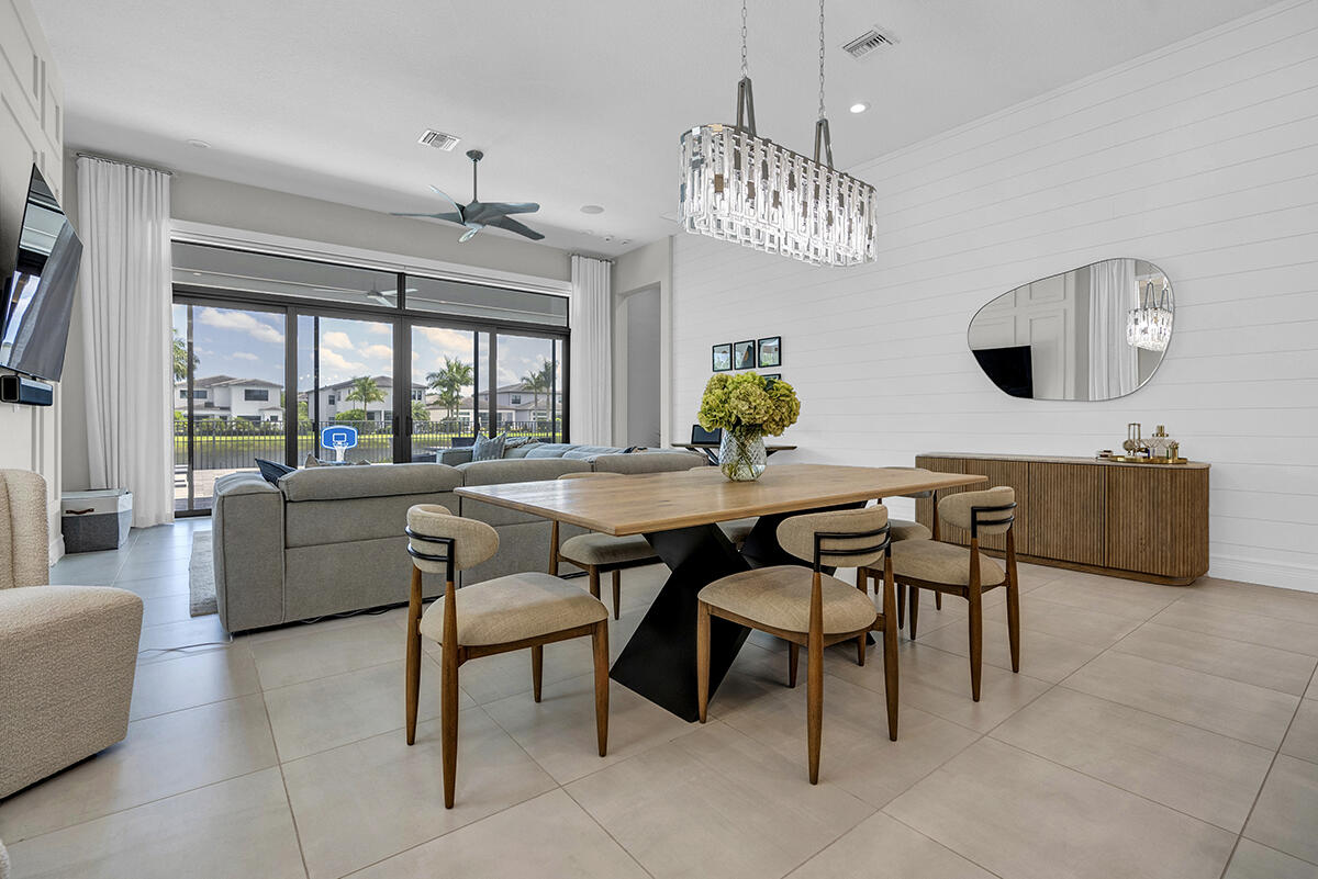 9046 CHAUVET, Boca Raton FL 33496