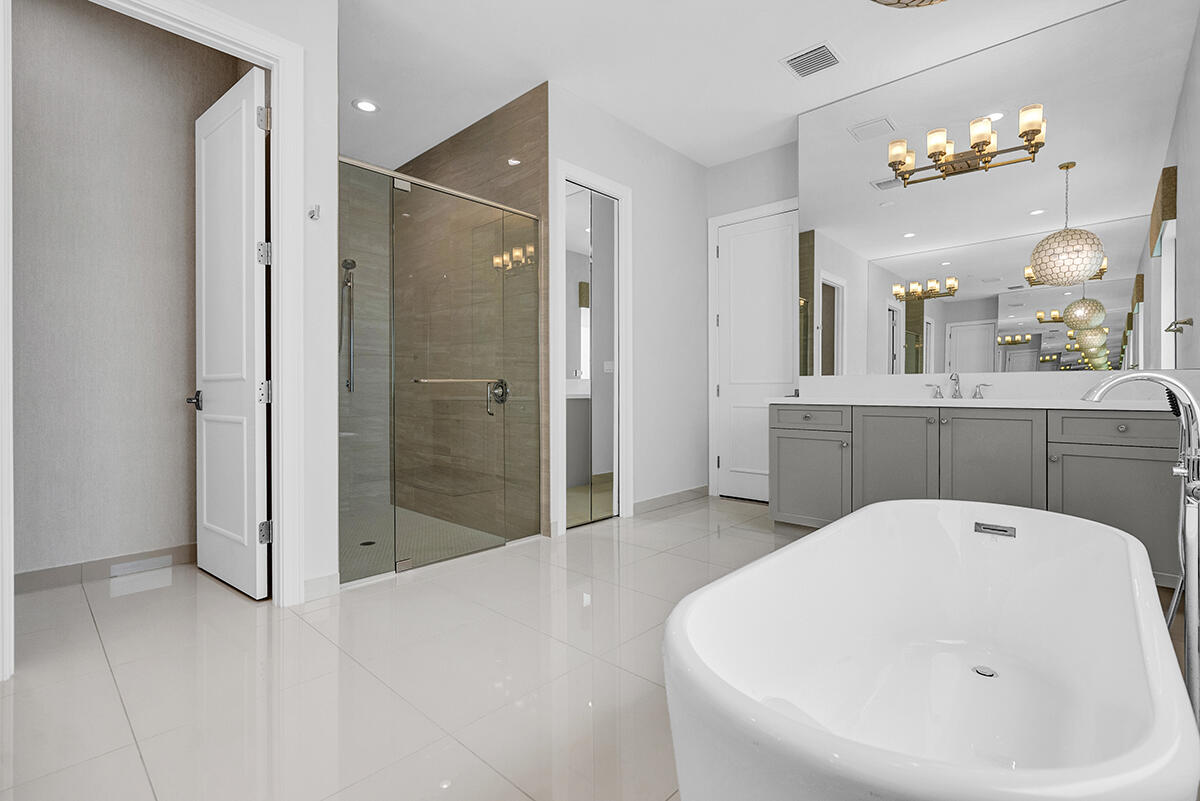 9046 CHAUVET, Boca Raton FL 33496