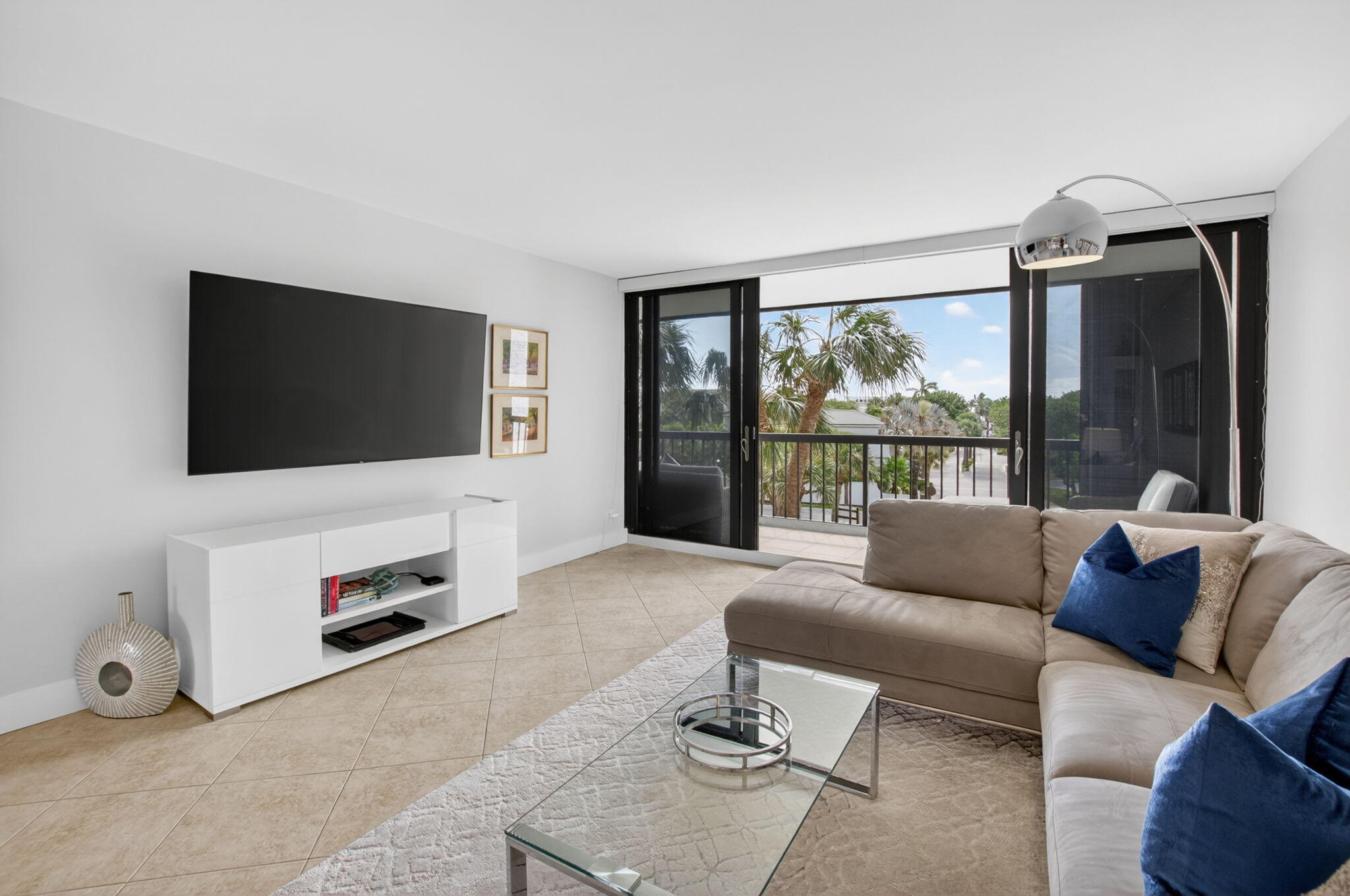 4748 S OCEAN #301, Highland Beach FL 33487