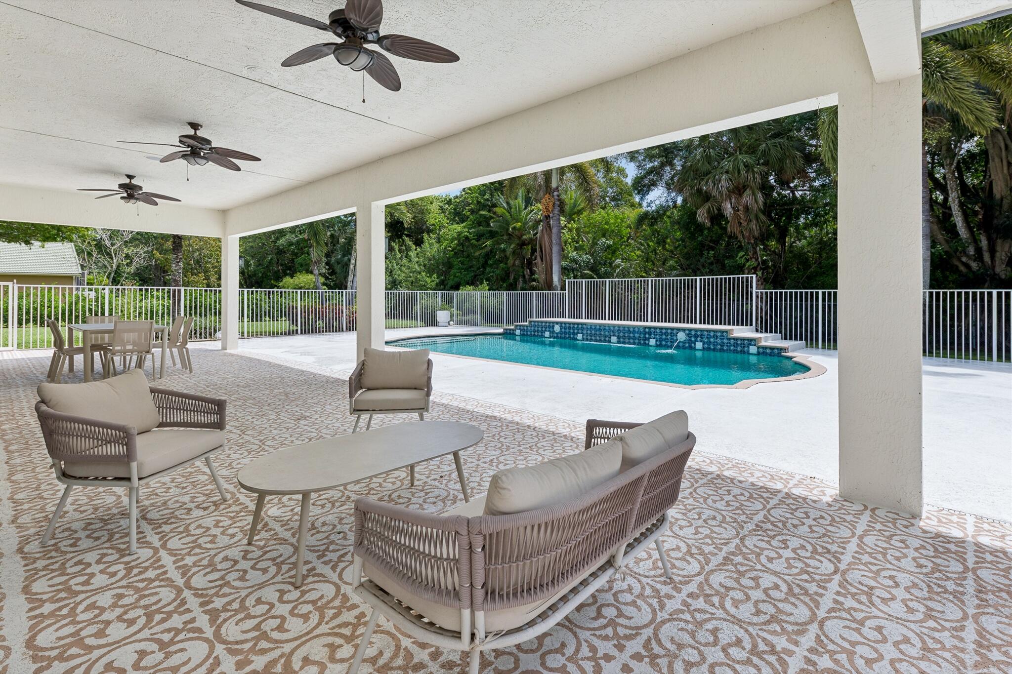8717 ESTATE, West Palm Beach FL 33411