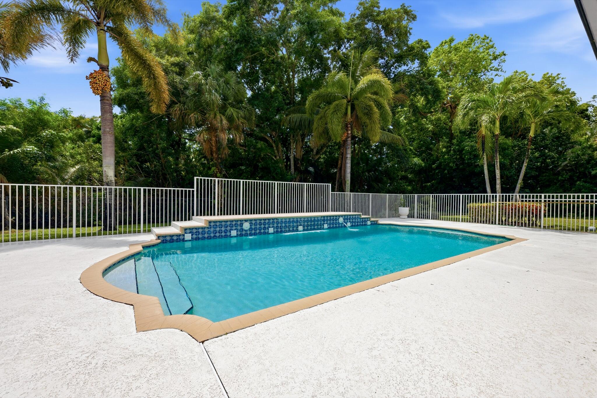 8717 ESTATE, West Palm Beach FL 33411