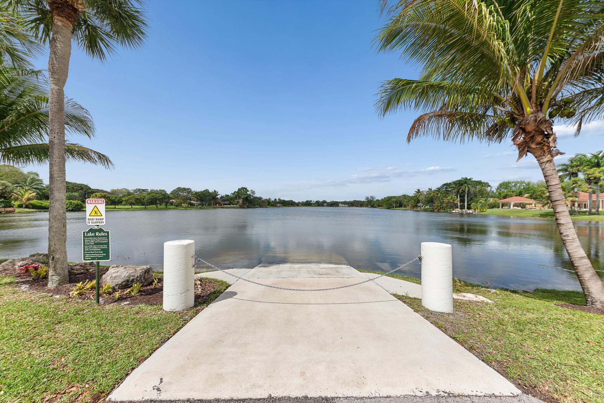 8717 ESTATE, West Palm Beach FL 33411