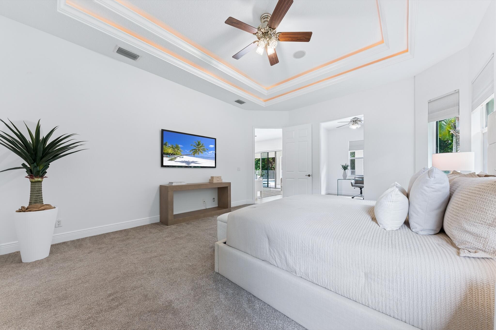 8717 ESTATE, West Palm Beach FL 33411