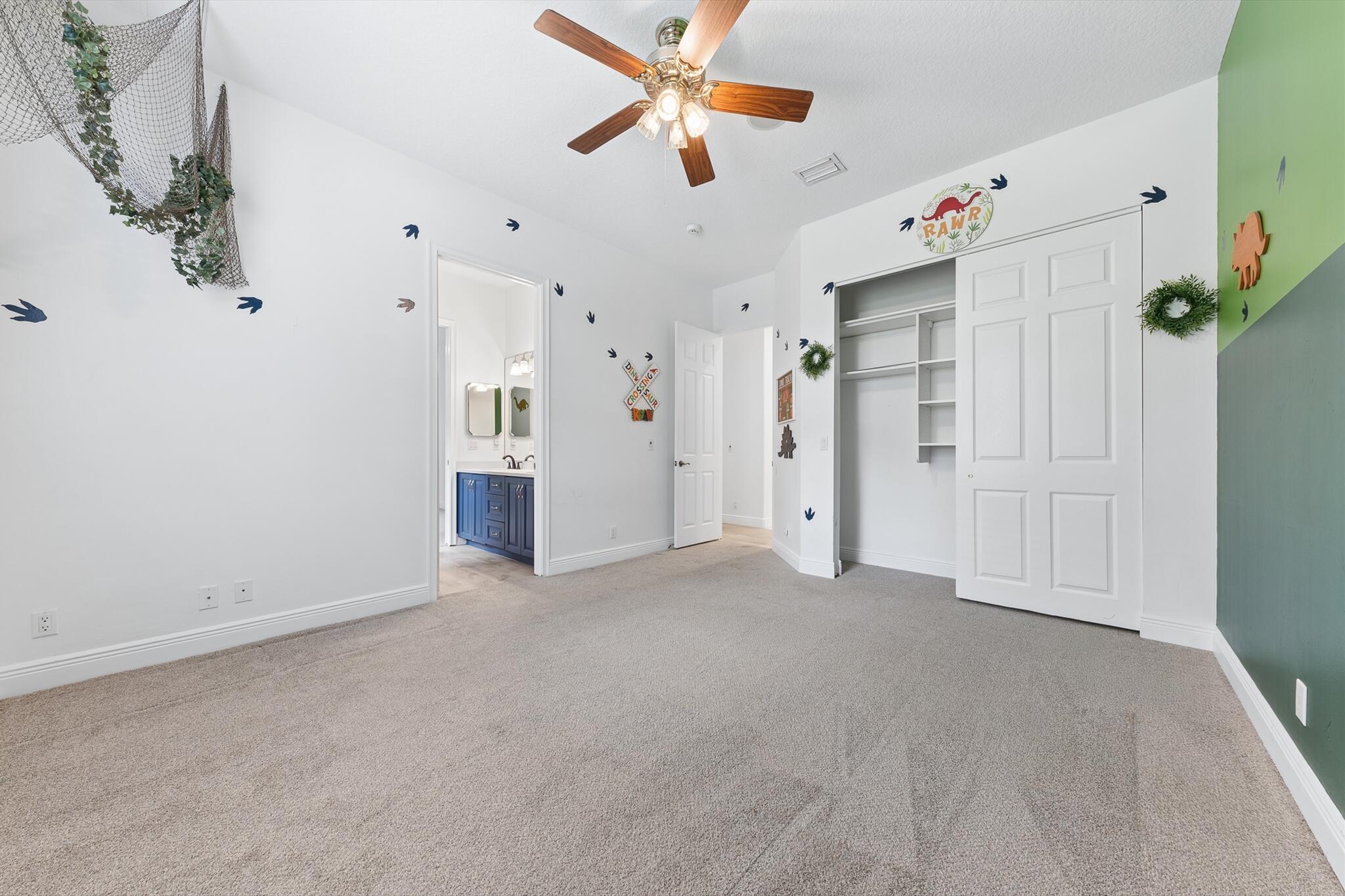 8717 ESTATE, West Palm Beach FL 33411