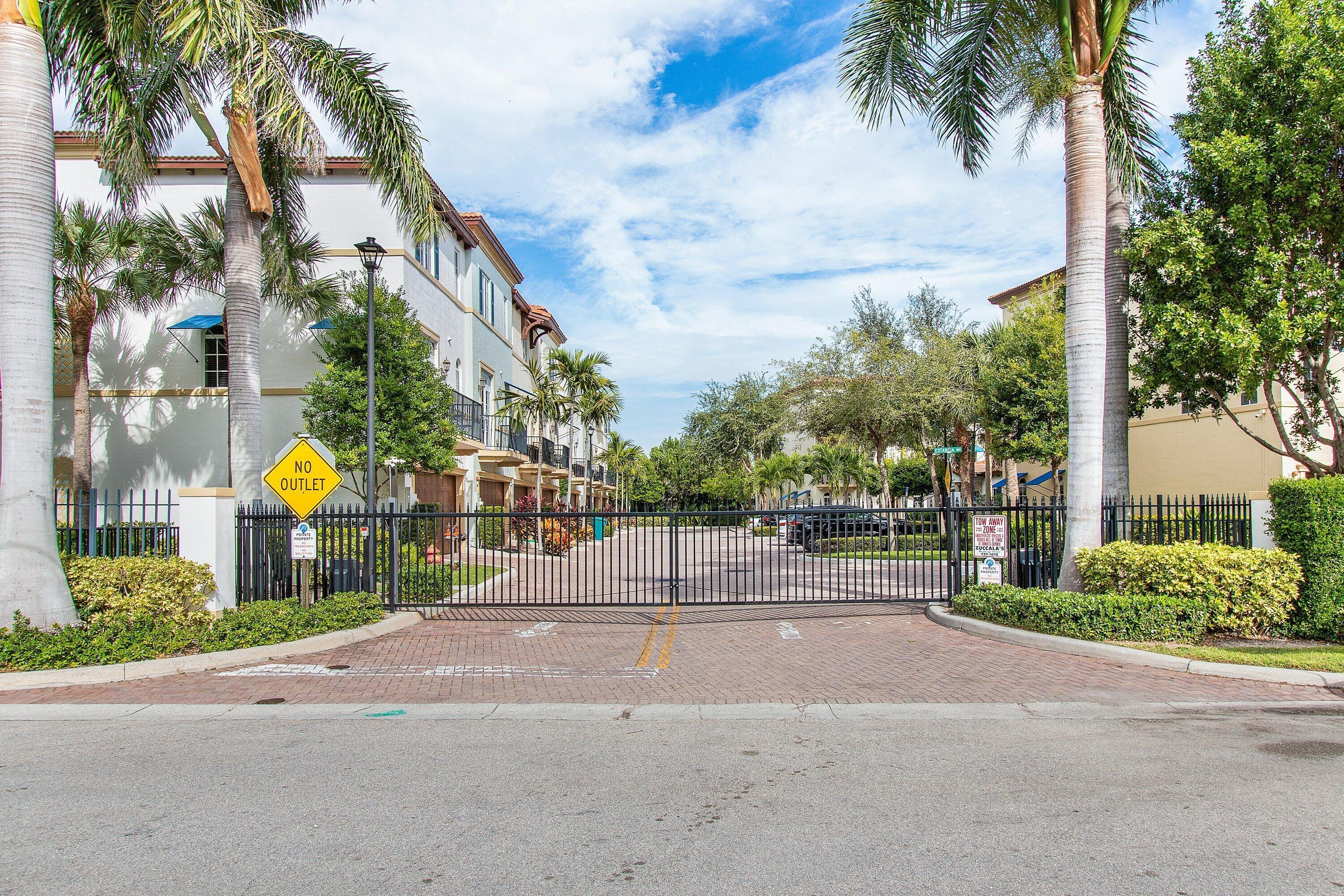 3281 Estancia, Boynton Beach FL 33435