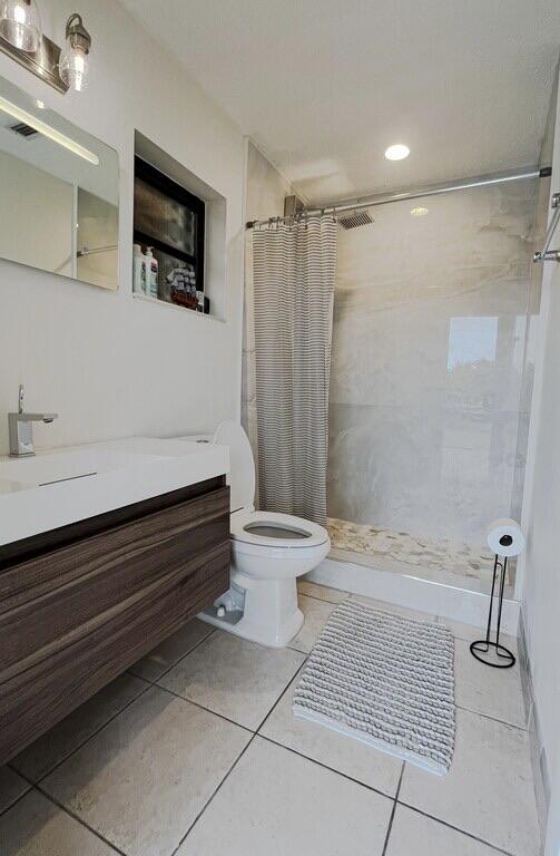 1104 WASHINGTON, Hollywood FL 33019