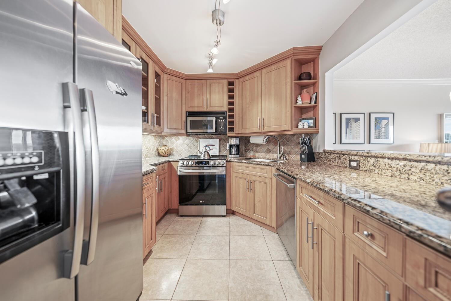 340 Sunset #806, Fort Lauderdale FL 33301