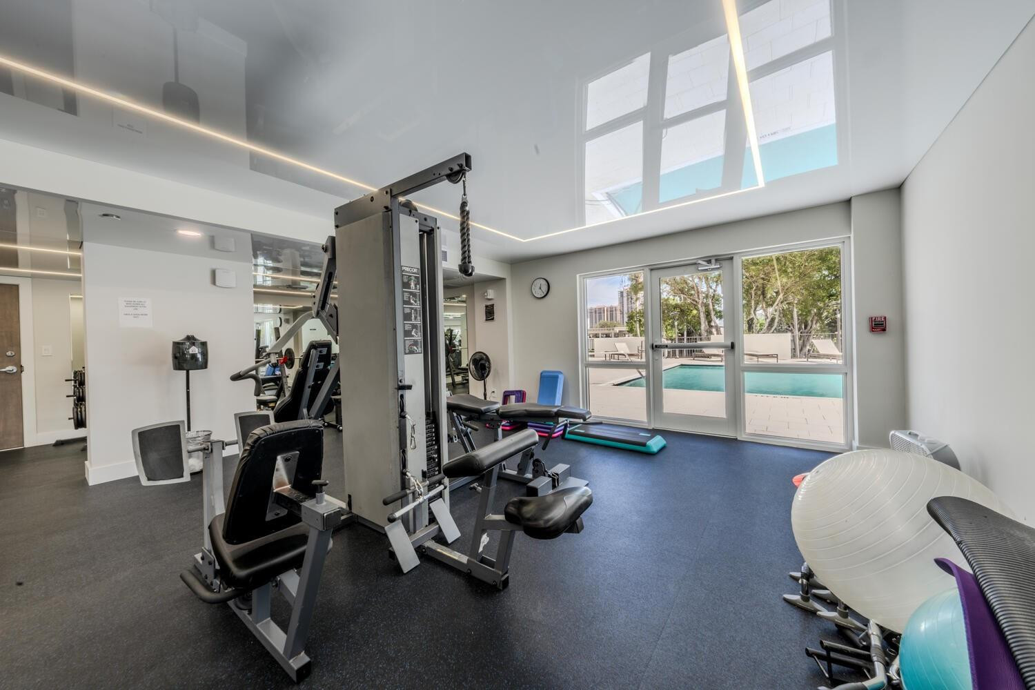 340 Sunset #806, Fort Lauderdale FL 33301