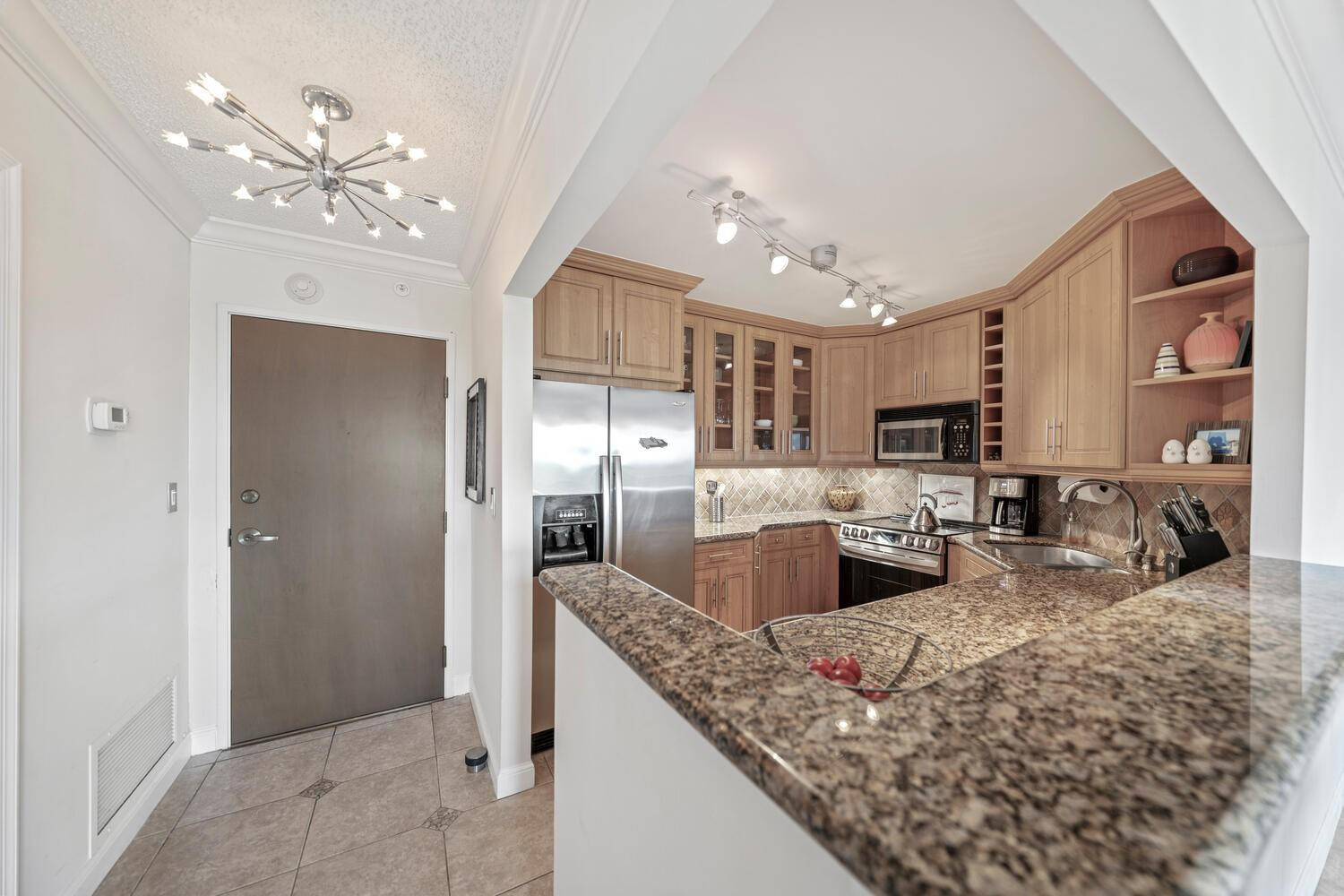 340 Sunset #806, Fort Lauderdale FL 33301