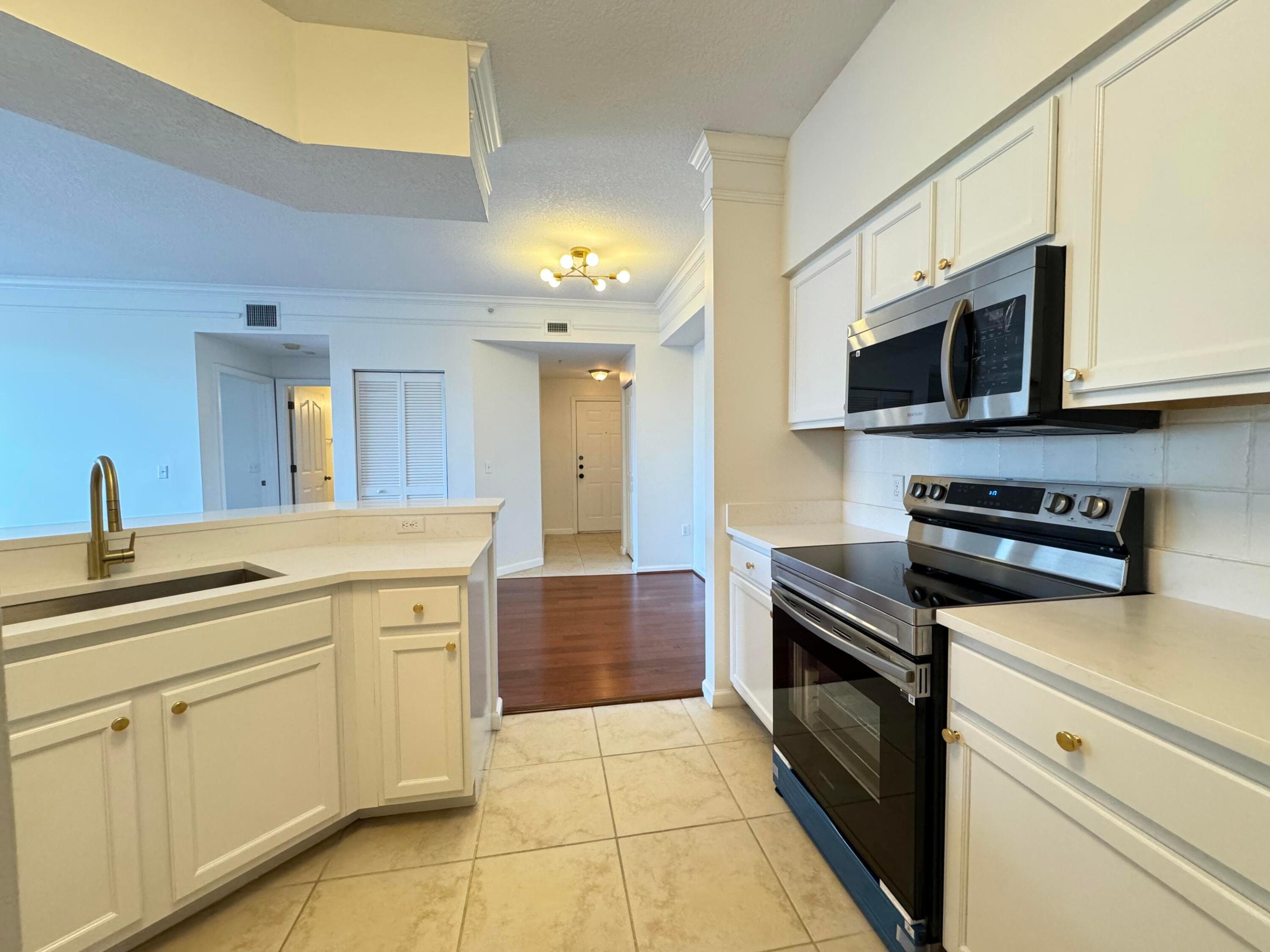 5306 Myrtlewood, Palm Beach Gardens FL 33418