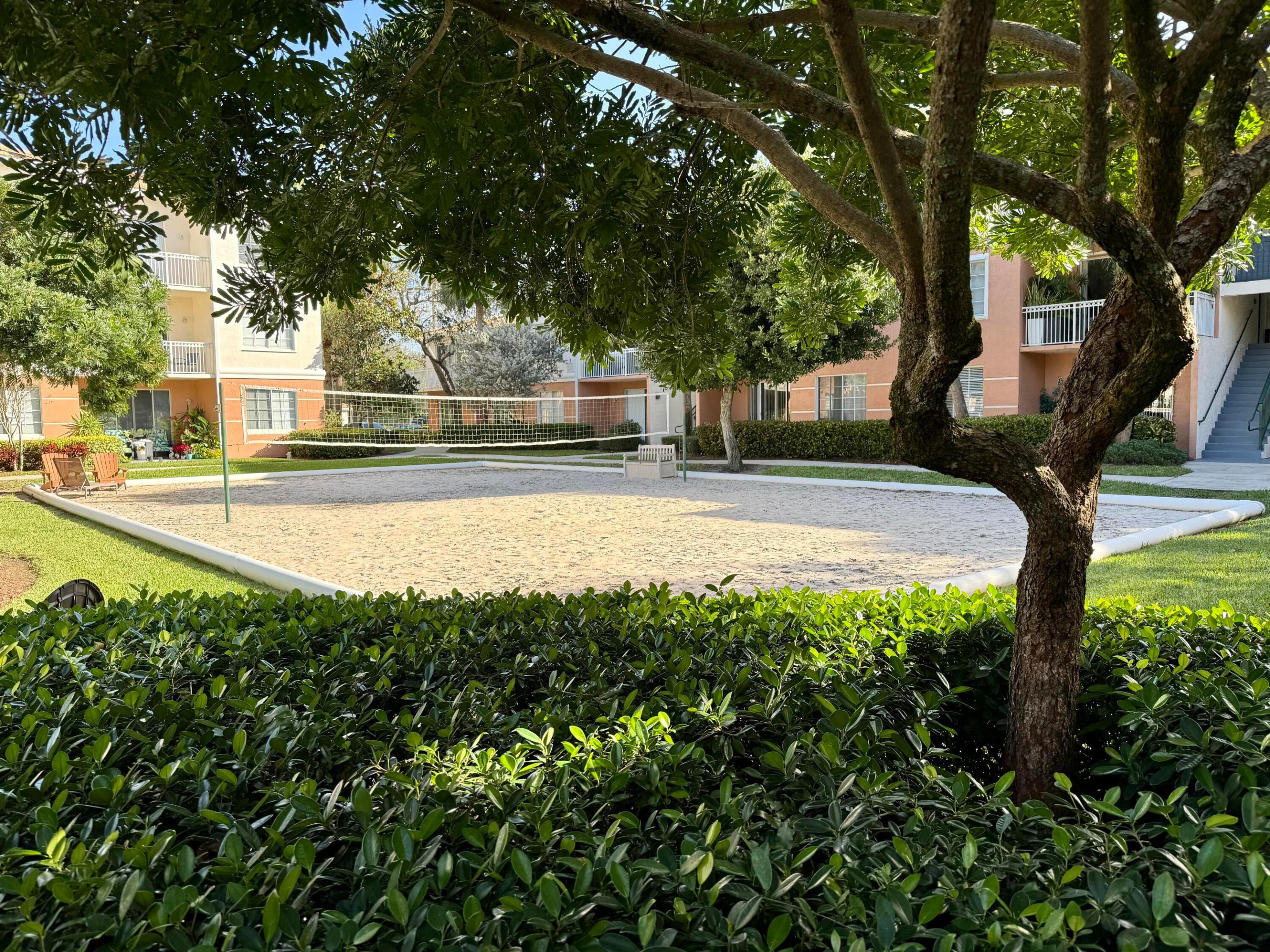 5306 Myrtlewood, Palm Beach Gardens FL 33418
