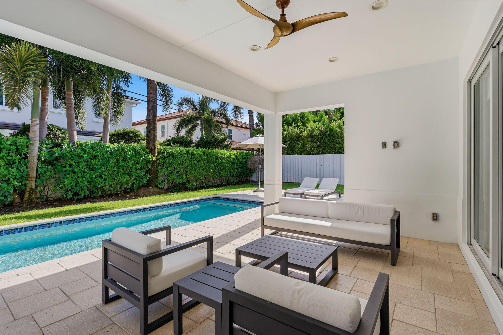 464 NE 8TH, Boca Raton FL 33432