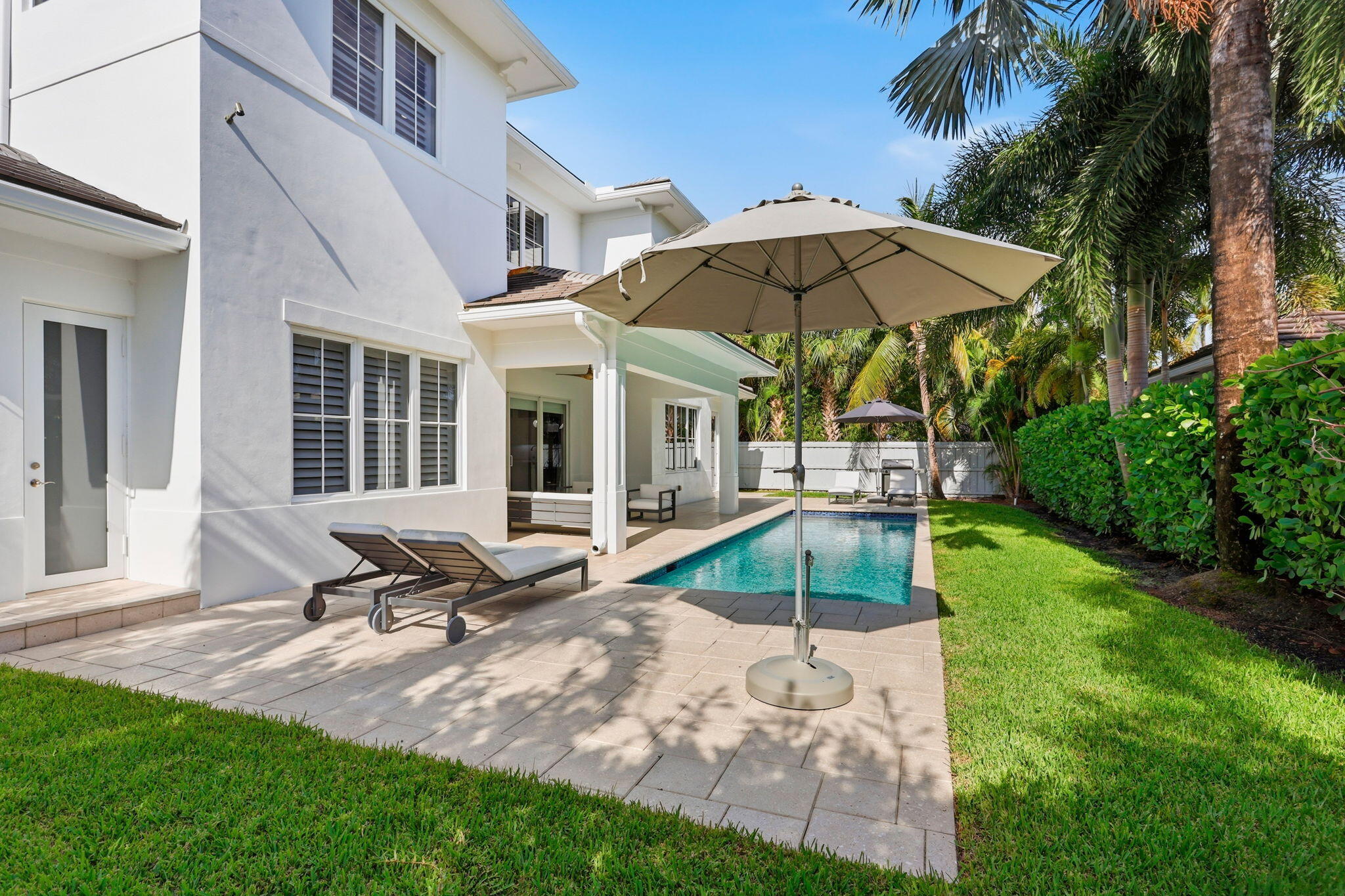 464 NE 8TH, Boca Raton FL 33432