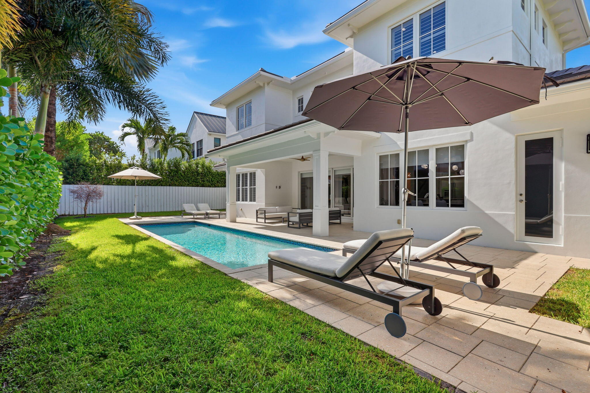 464 NE 8TH, Boca Raton FL 33432