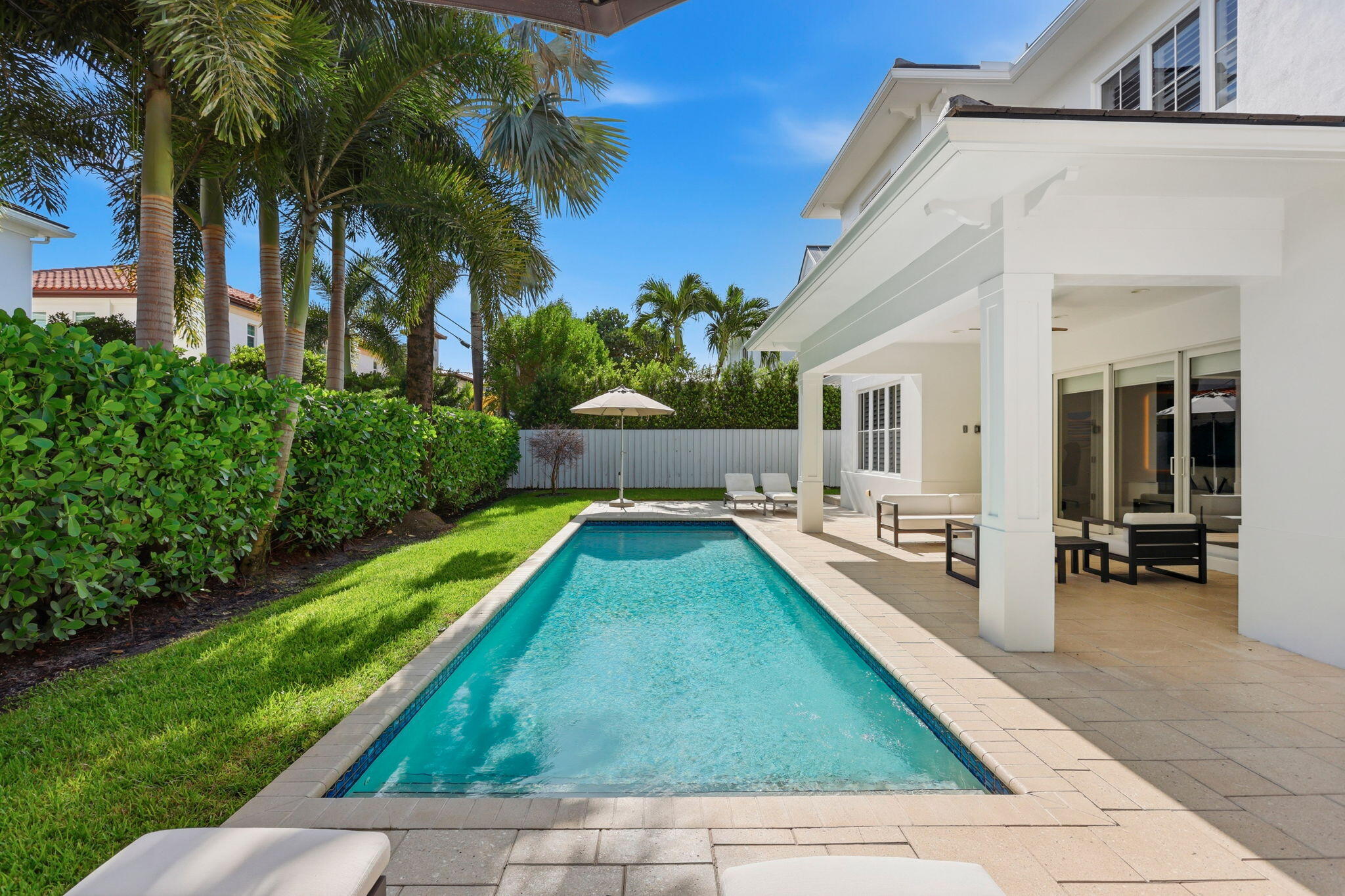 464 NE 8TH, Boca Raton FL 33432