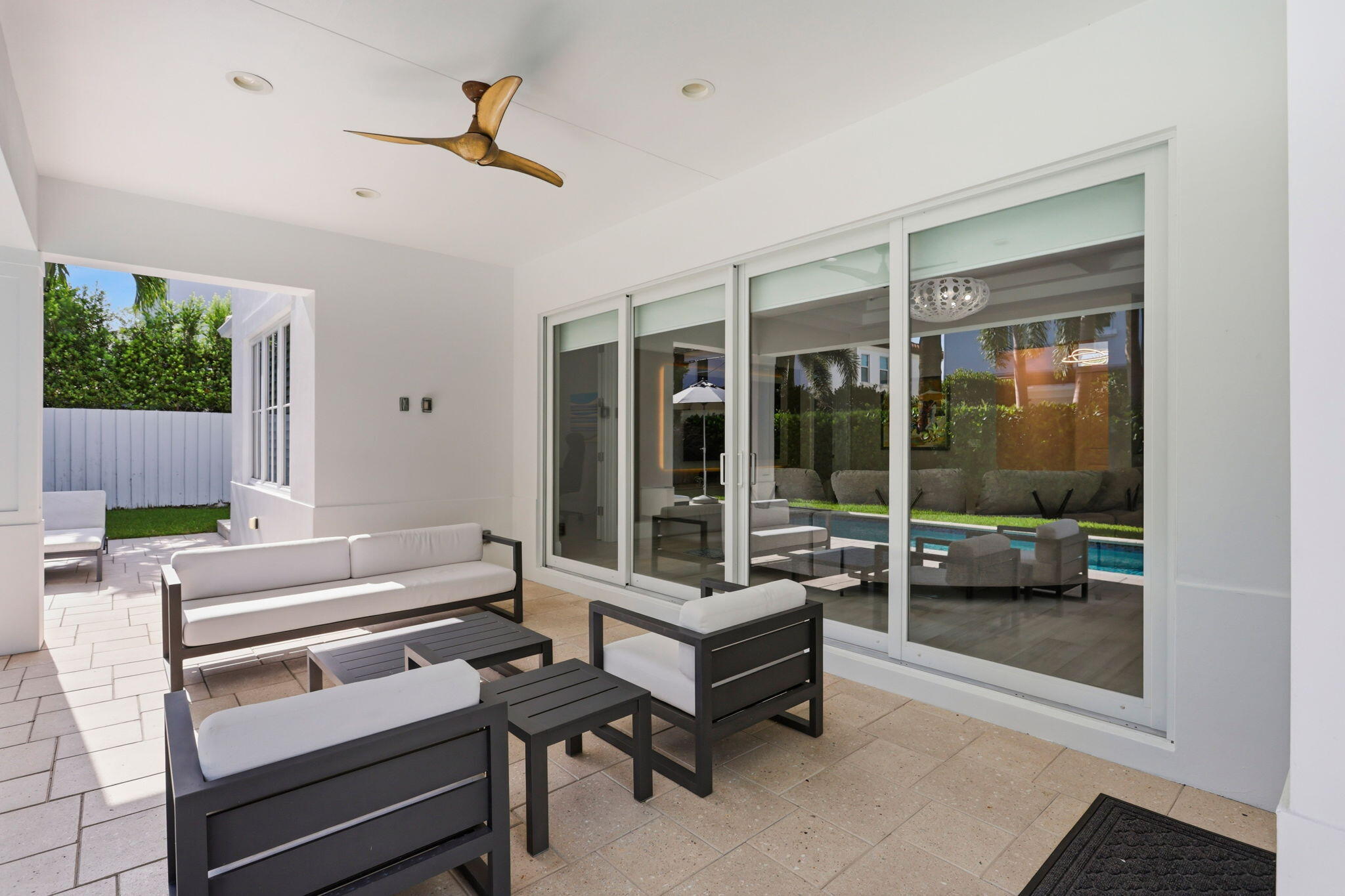 464 NE 8TH, Boca Raton FL 33432
