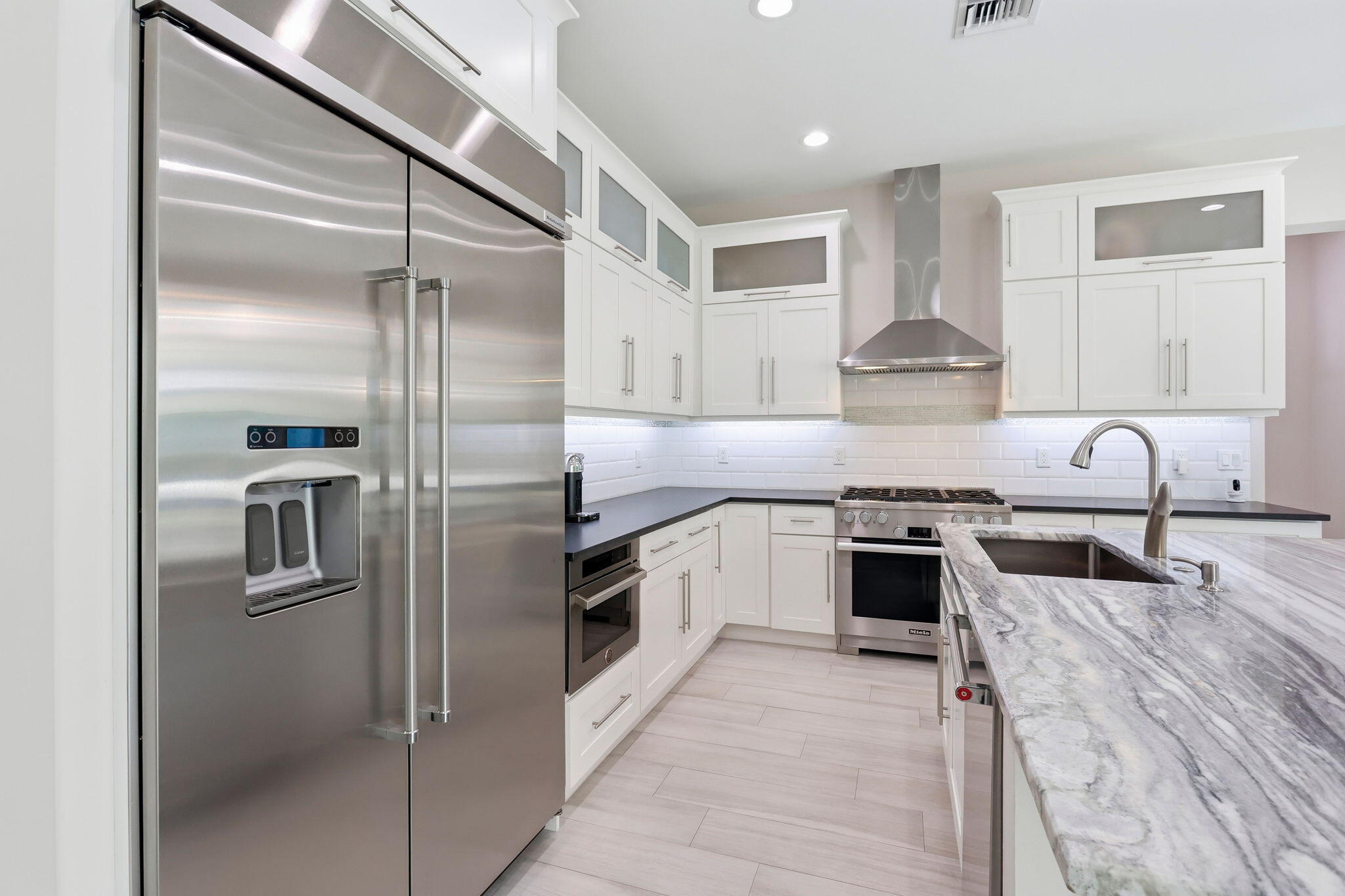 464 NE 8TH, Boca Raton FL 33432