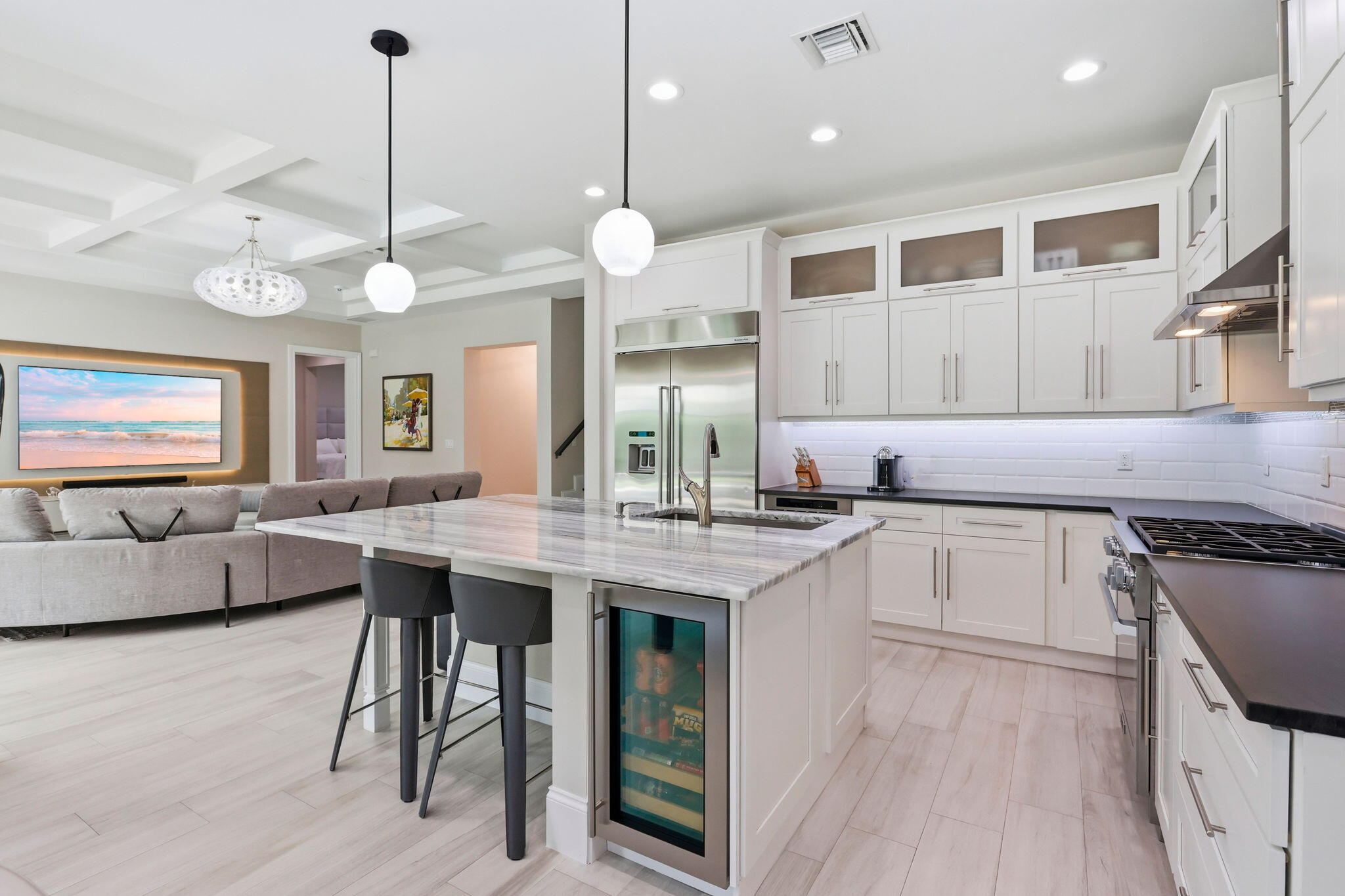 464 NE 8TH, Boca Raton FL 33432