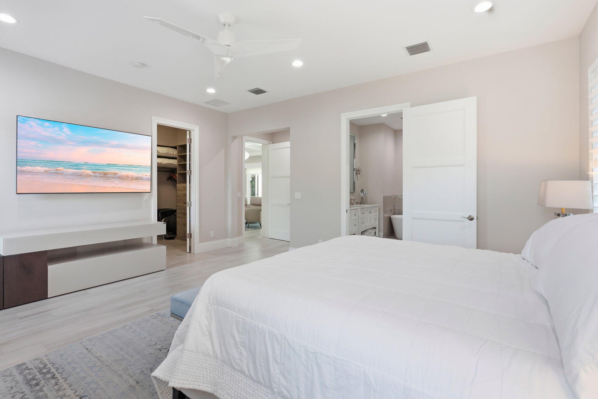464 NE 8TH, Boca Raton FL 33432