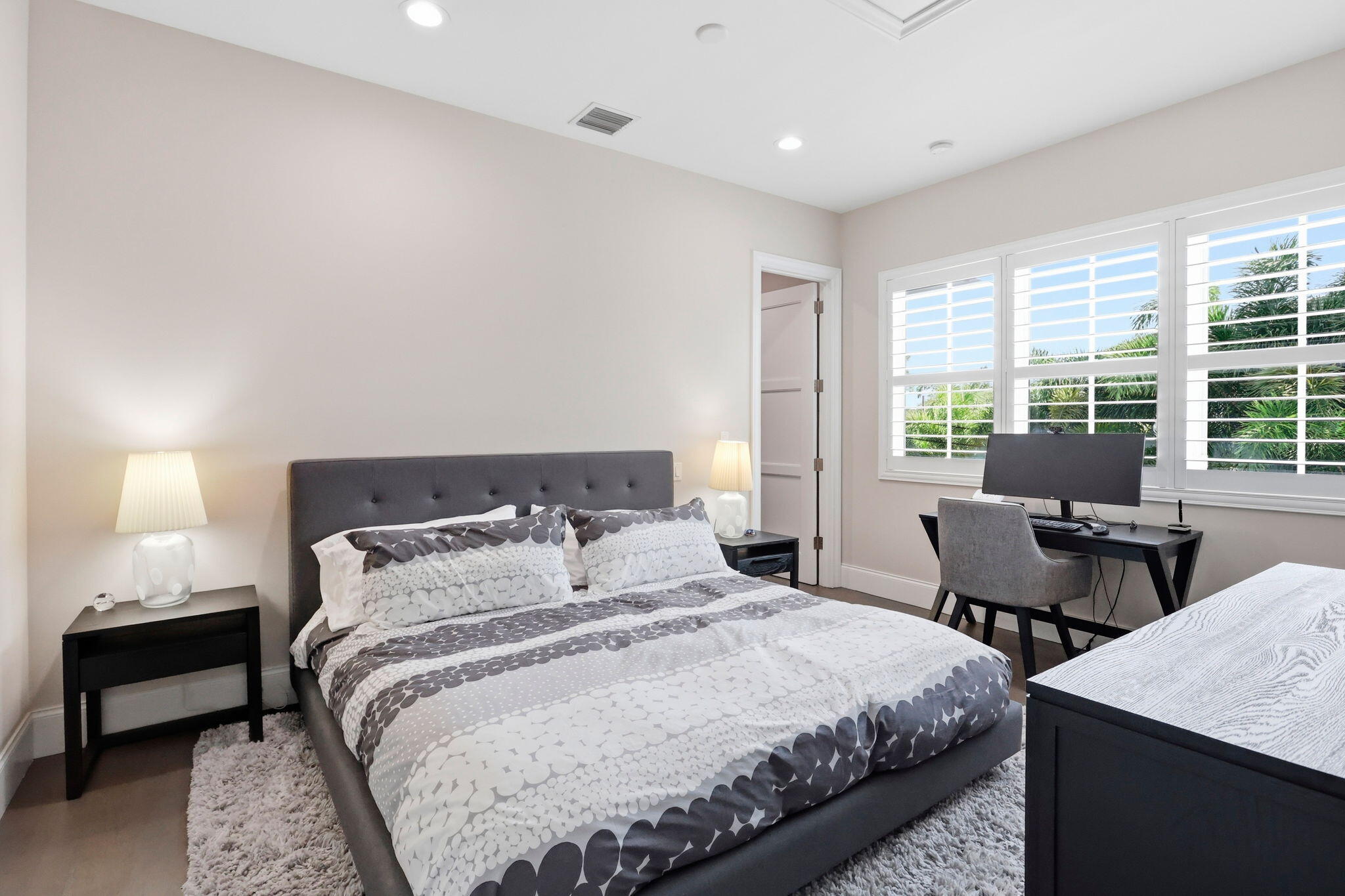 464 NE 8TH, Boca Raton FL 33432