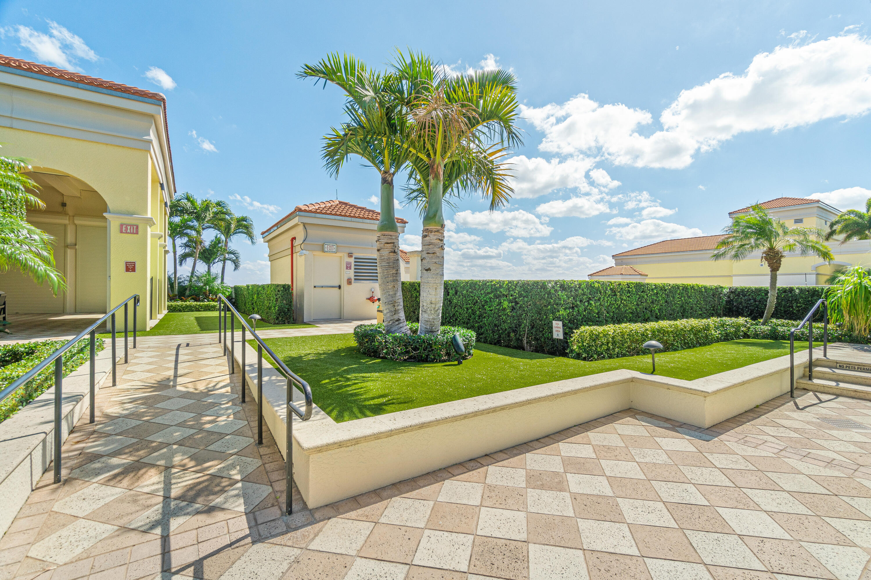 701 S OLIVE #1817, West Palm Beach FL 33401