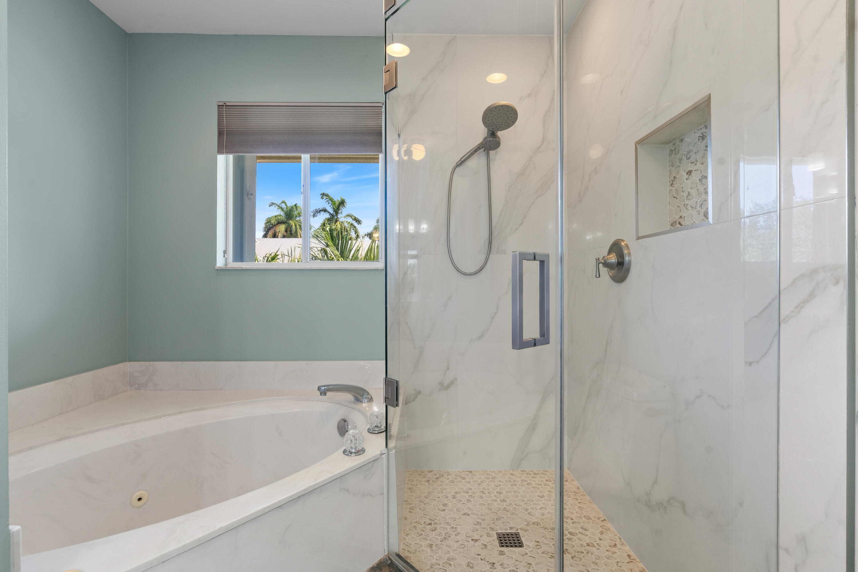517 SW 7th, Fort Lauderdale FL 33315