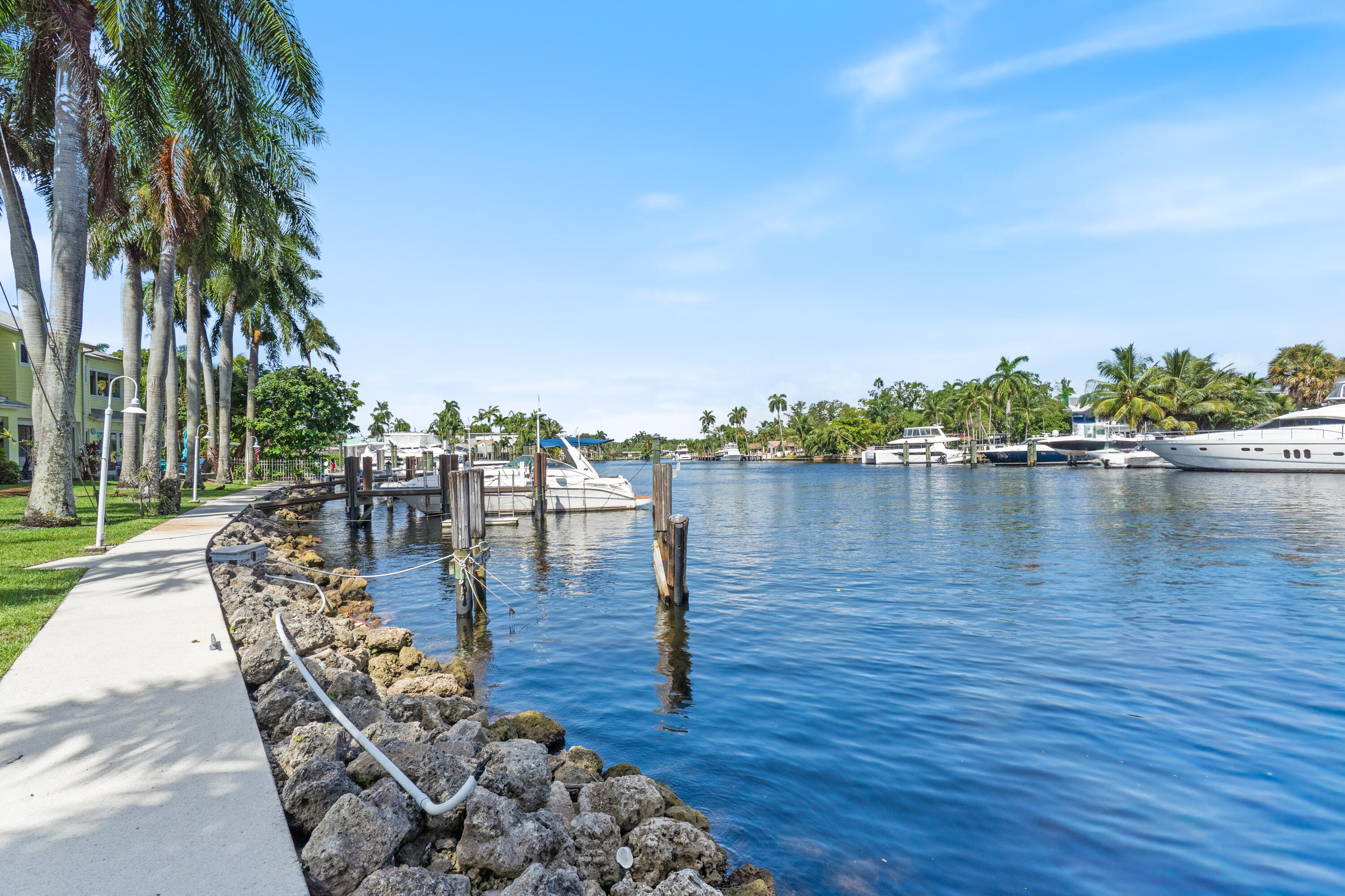 517 SW 7th, Fort Lauderdale FL 33315