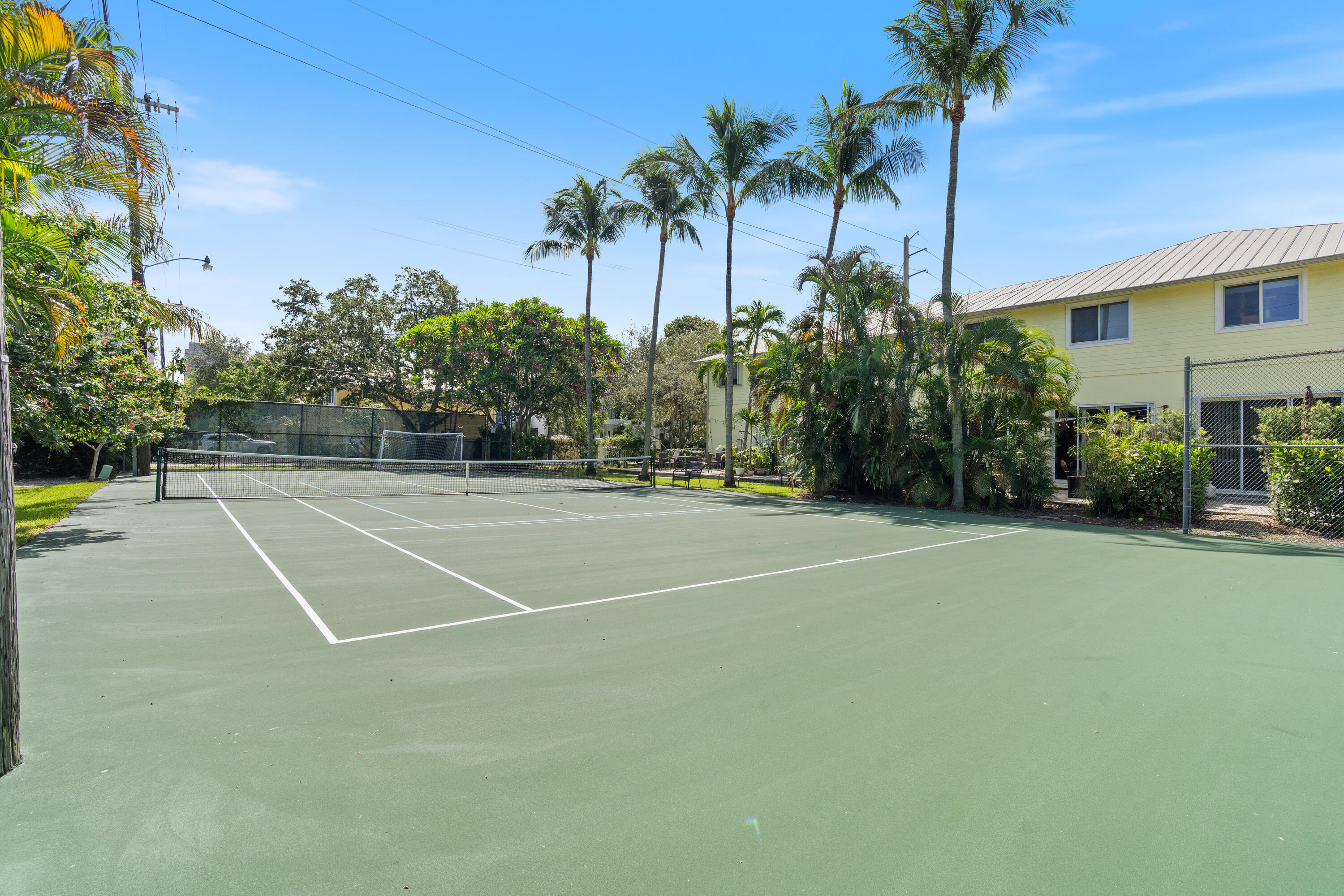 517 SW 7th, Fort Lauderdale FL 33315