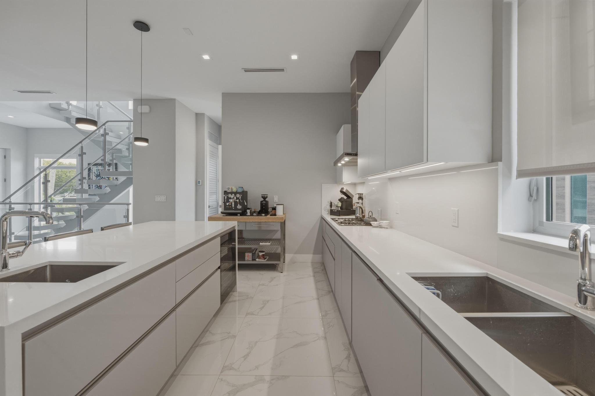 5 SE 11th, Fort Lauderdale FL 33301