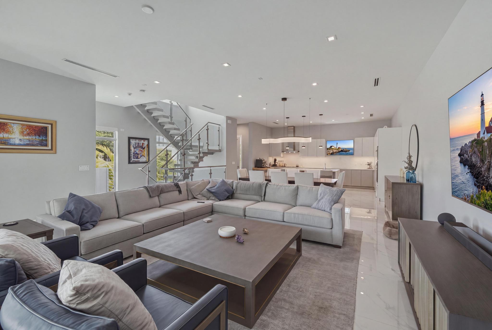 5 SE 11th, Fort Lauderdale FL 33301