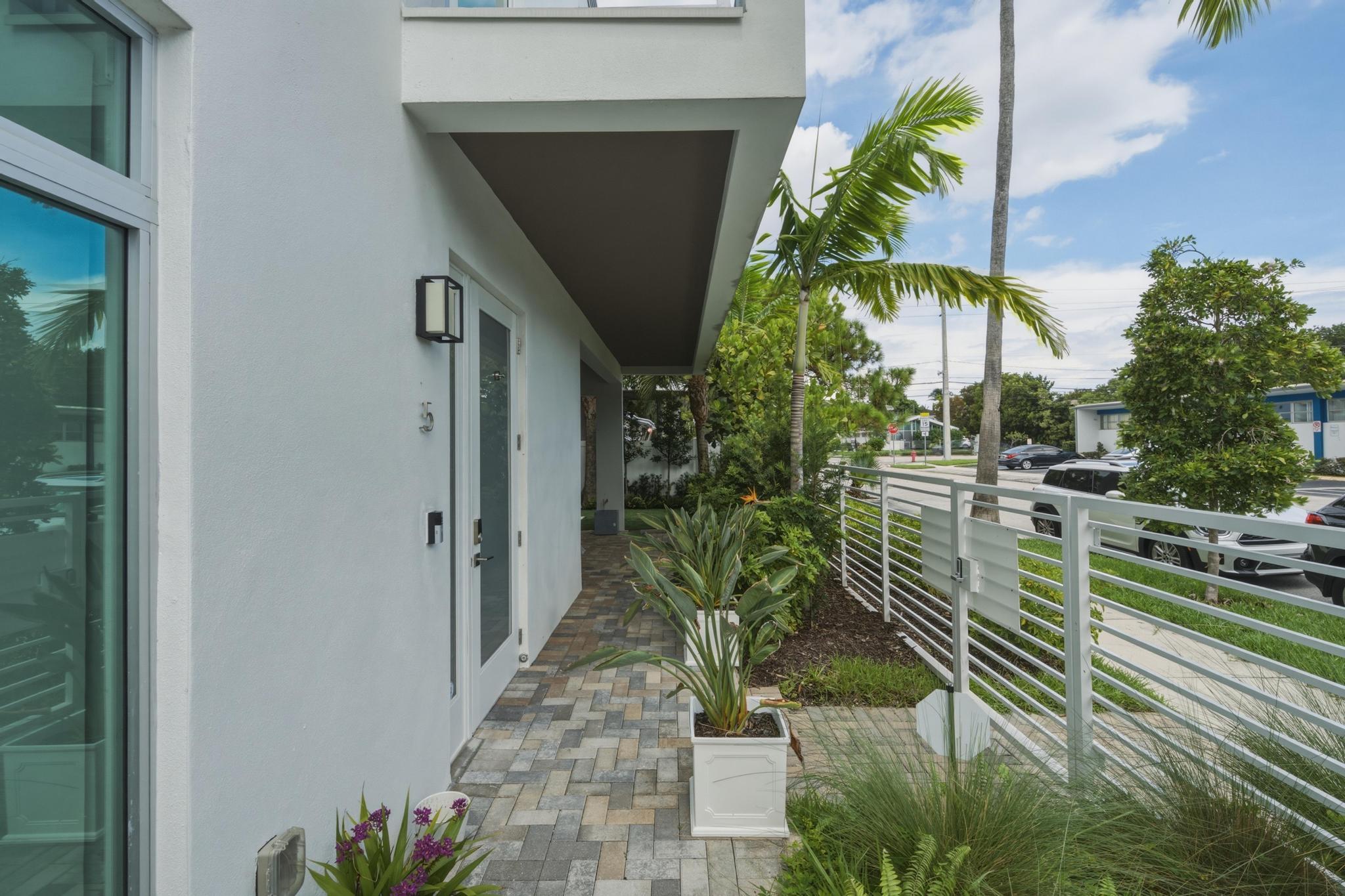 5 SE 11th, Fort Lauderdale FL 33301