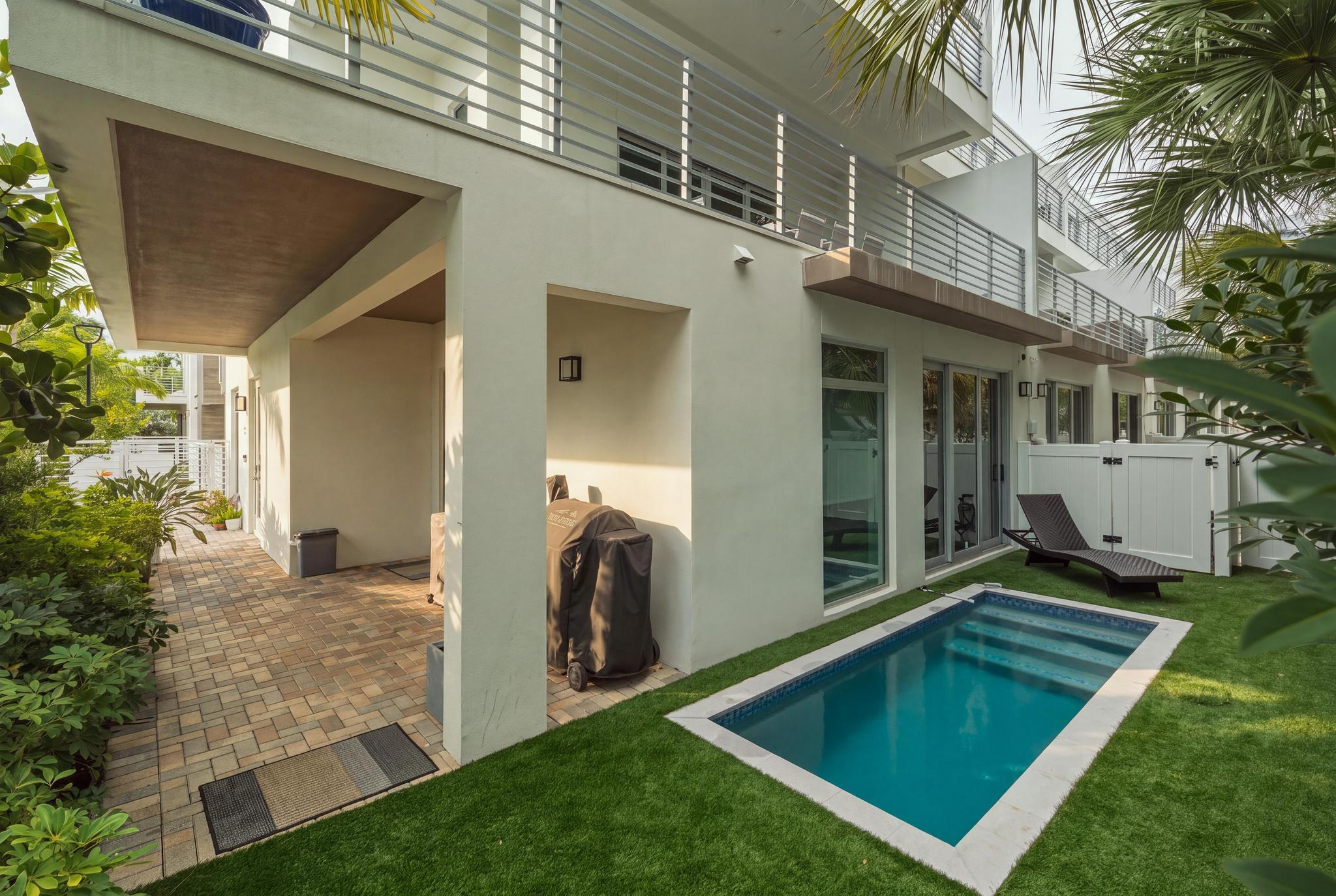 5 SE 11th, Fort Lauderdale FL 33301