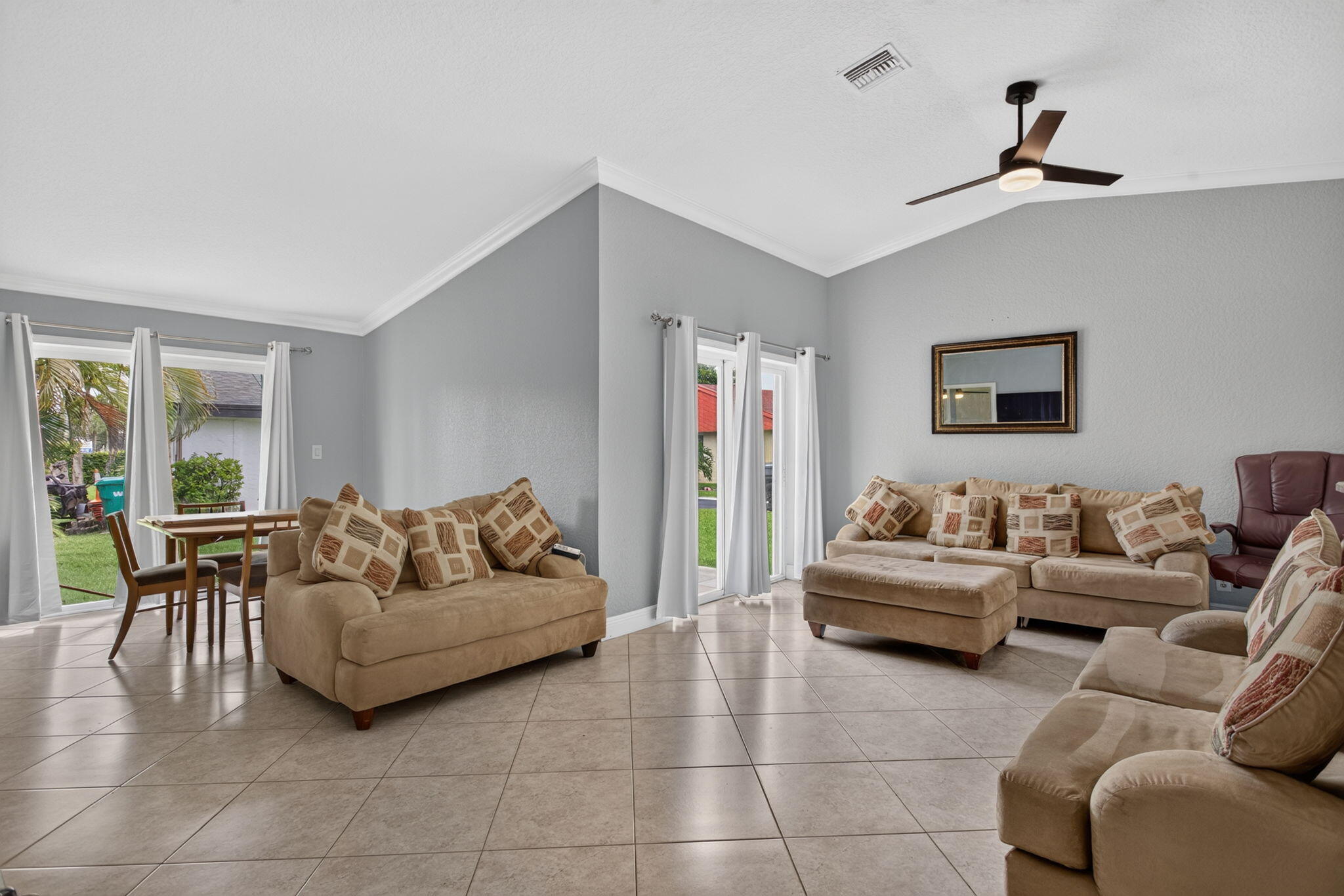 7516 NW 88th, Tamarac FL 33321