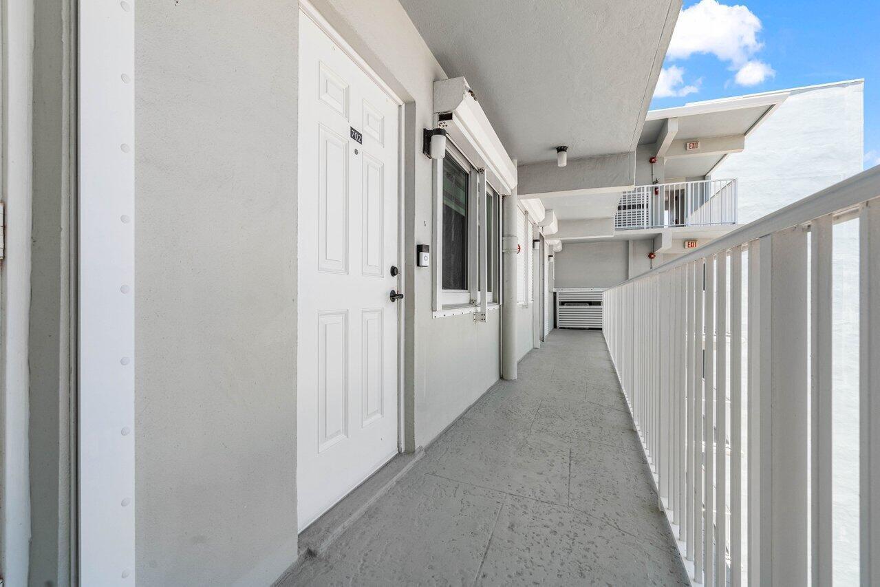 629 SE 19TH #702, Deerfield Beach FL 33441