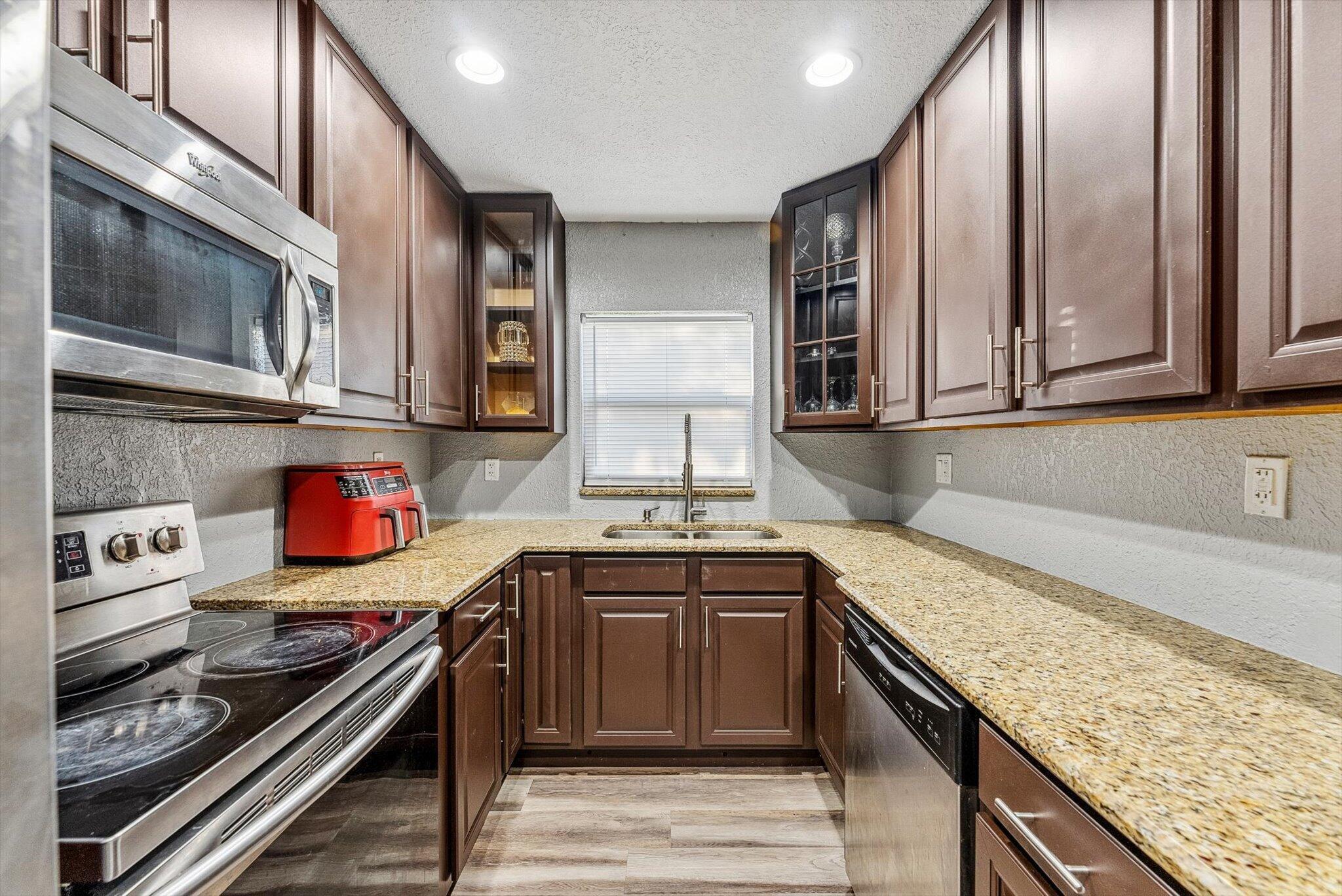 651 Foresteria, Lake Park FL 33403