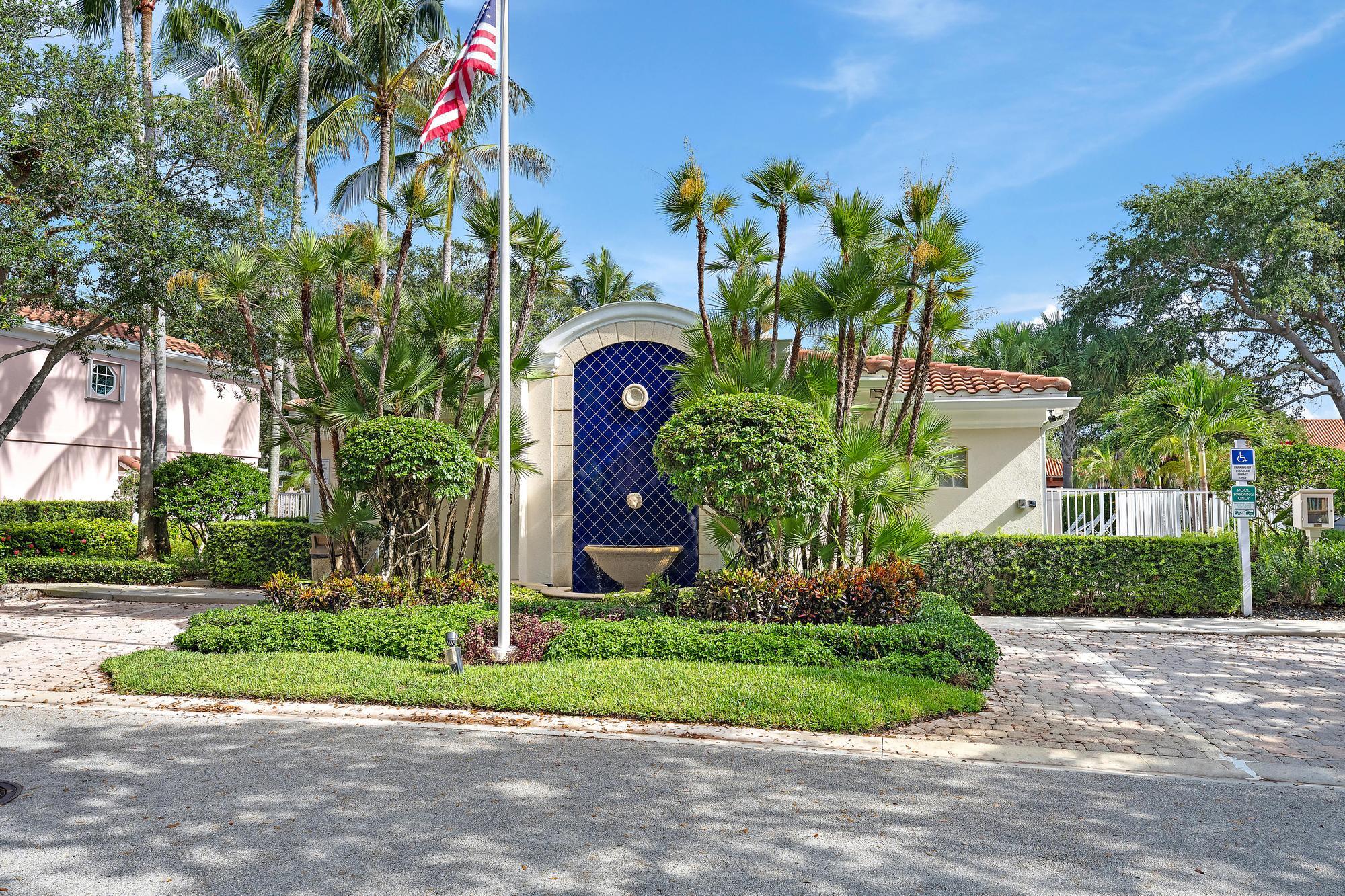 68 Live Oak, Tequesta FL 33469